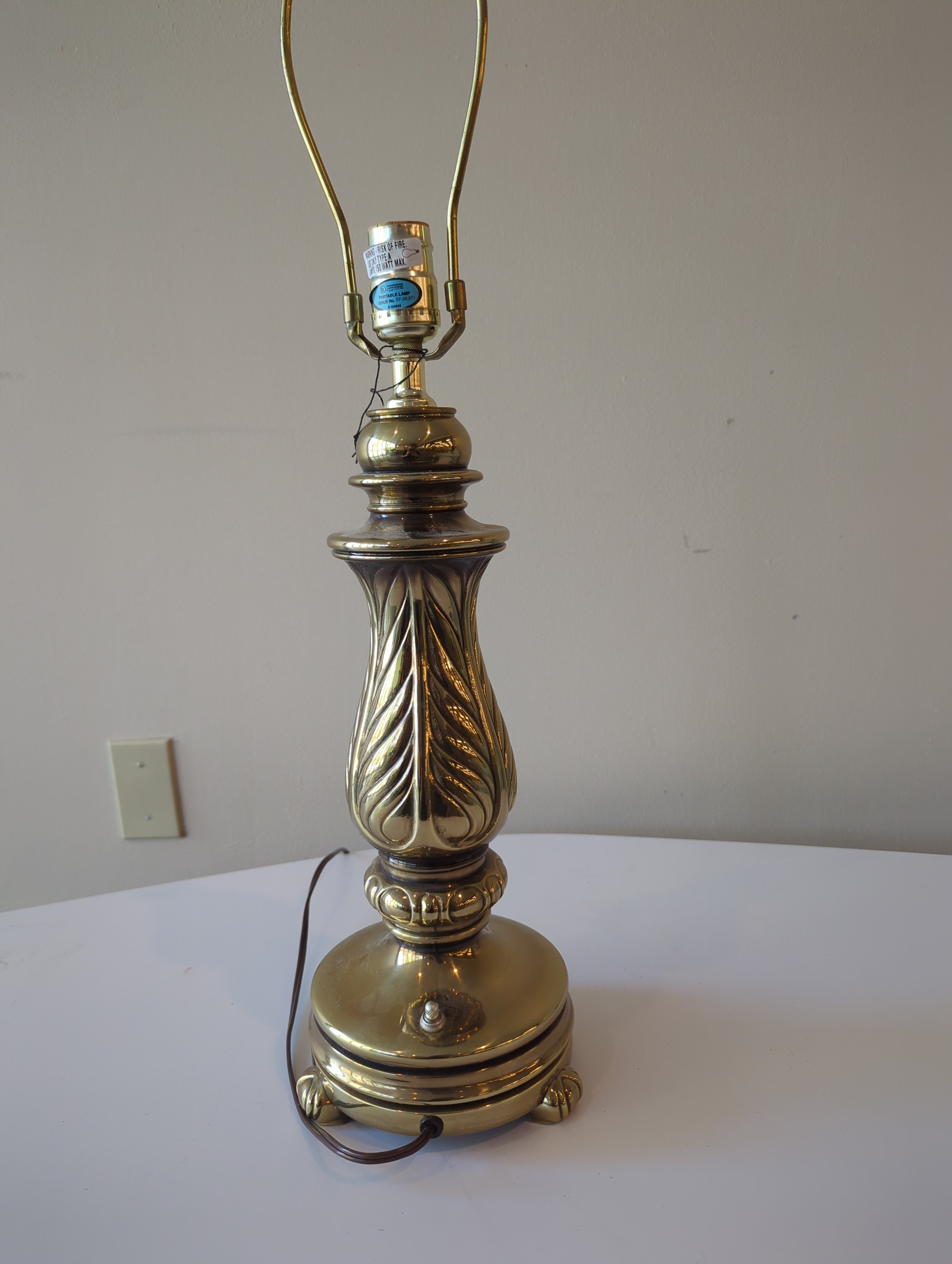 Antique Brass Table Lamp with Leaf Design