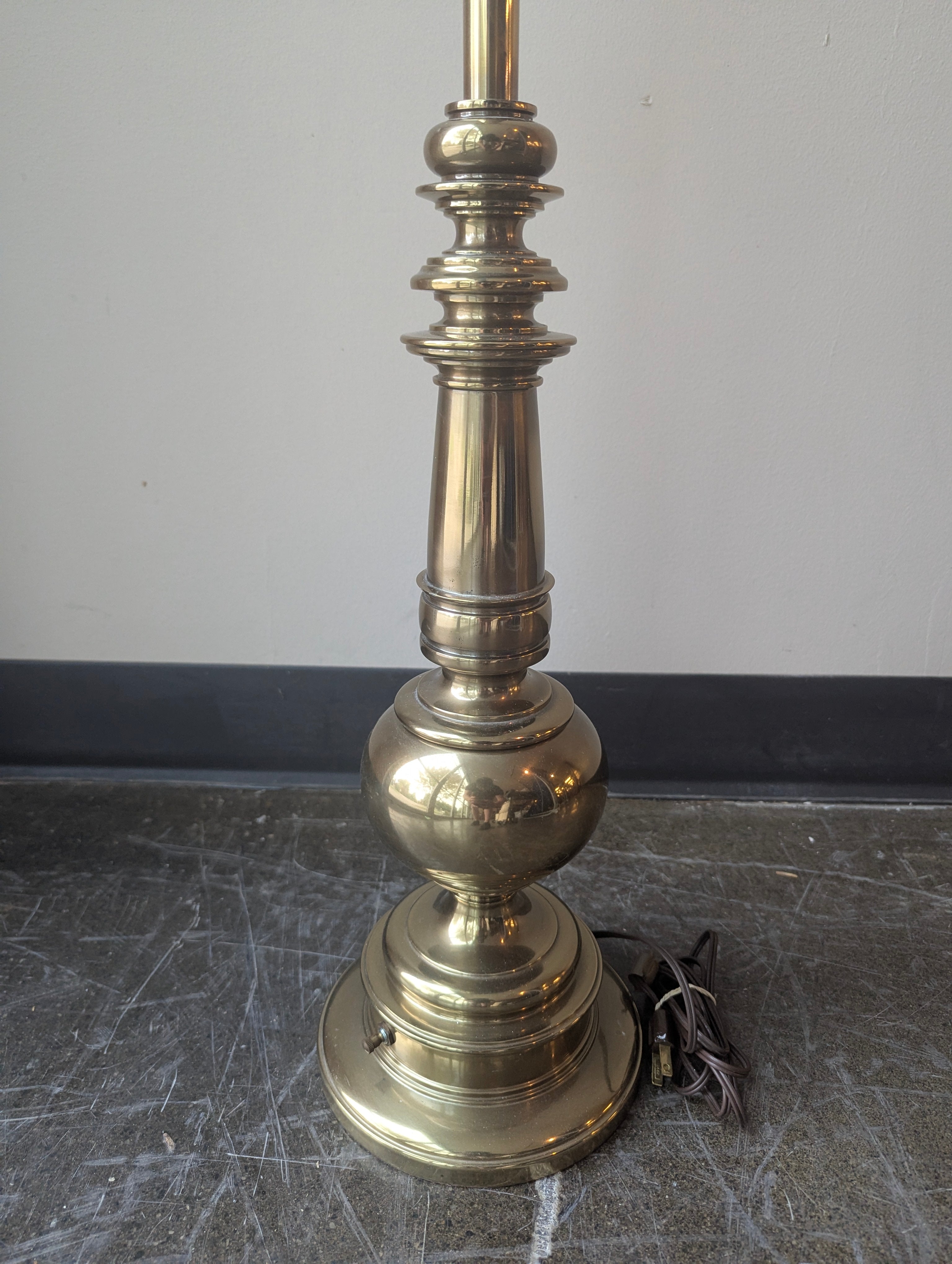 Vintage Brass Table Lamp with Ornate Turned Column