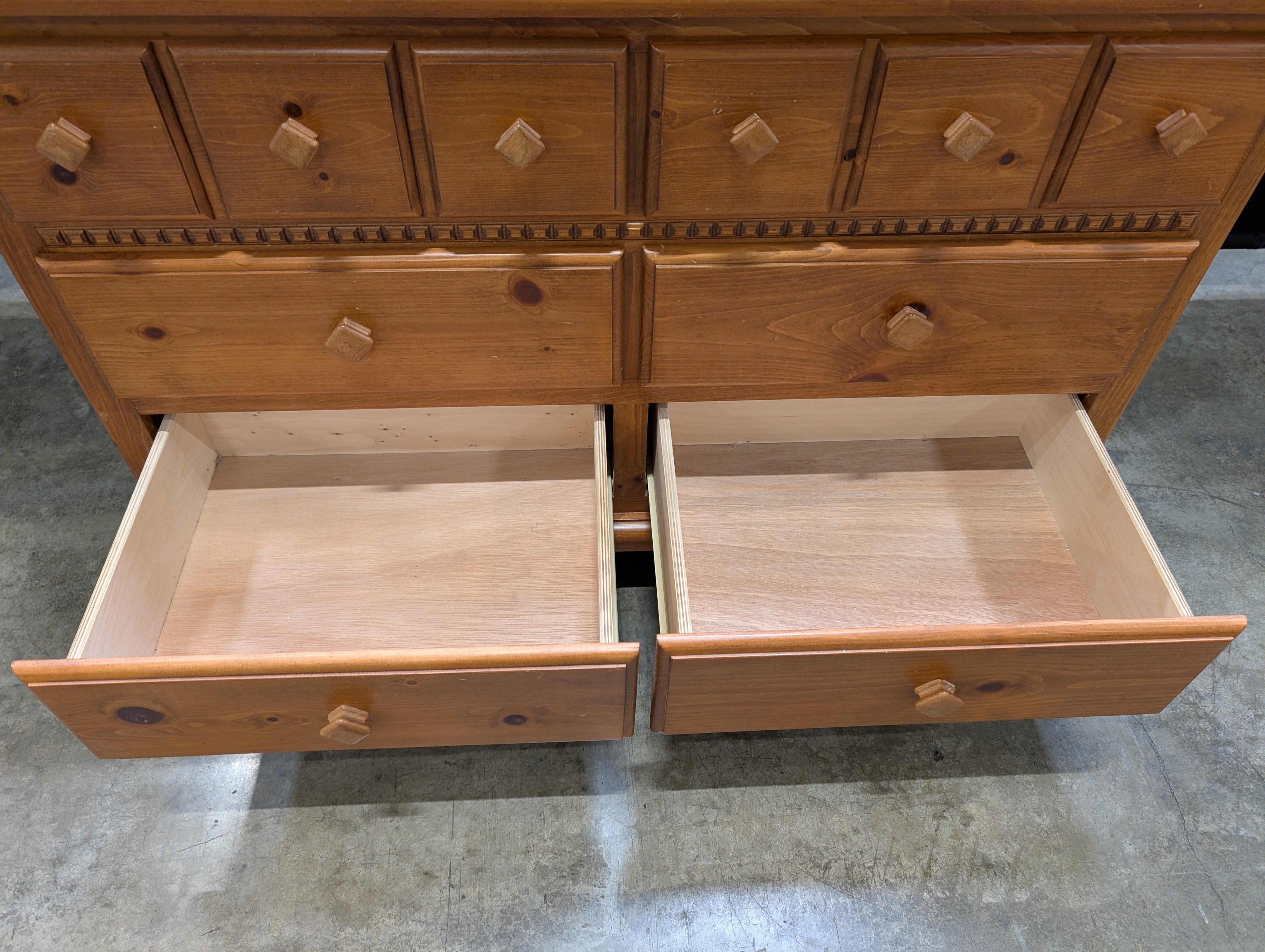 Solid Wood Six-Drawer Chest with Warm Honey Finish