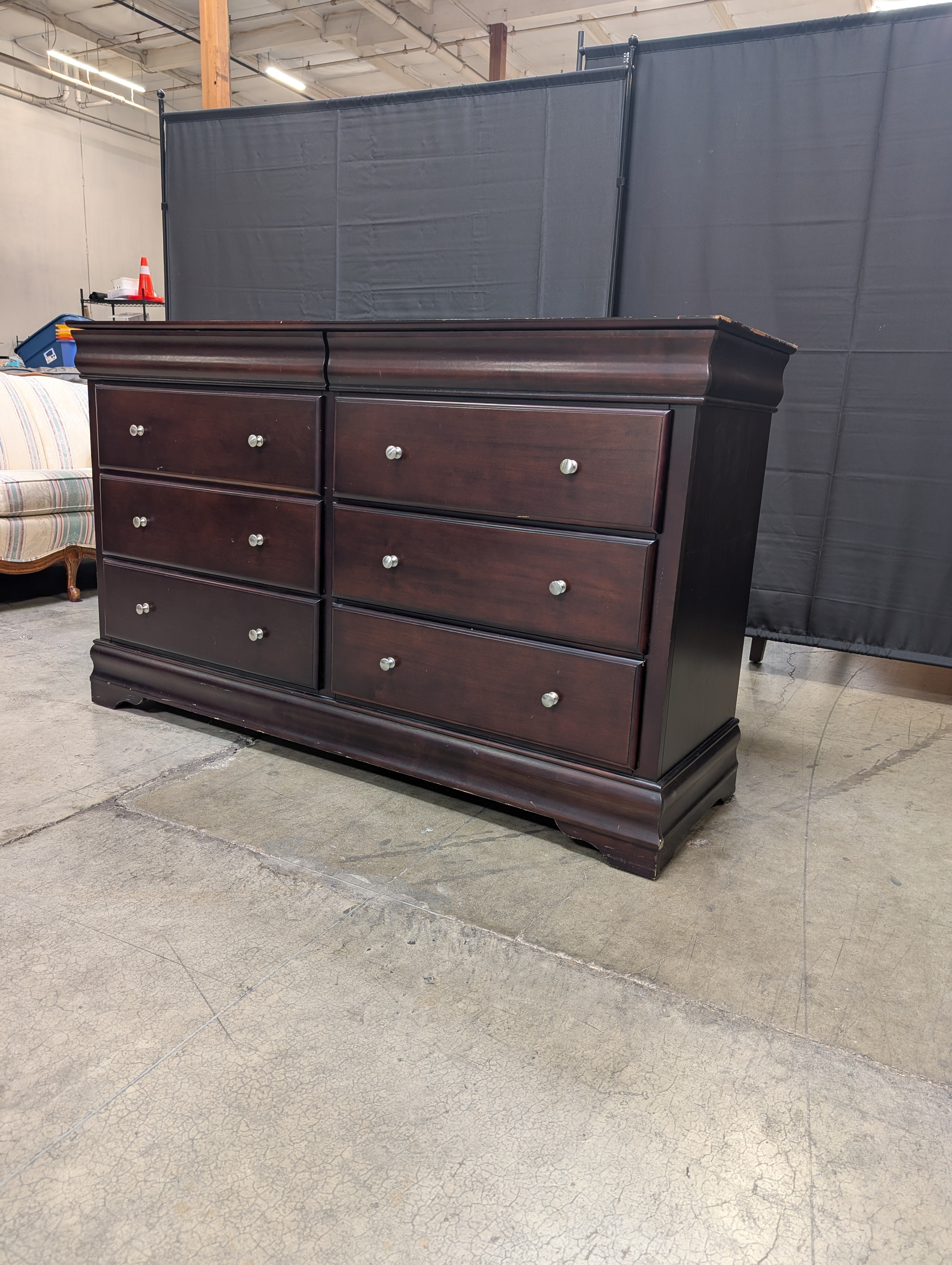 Classic Dark Wood Six-Drawer Dresser