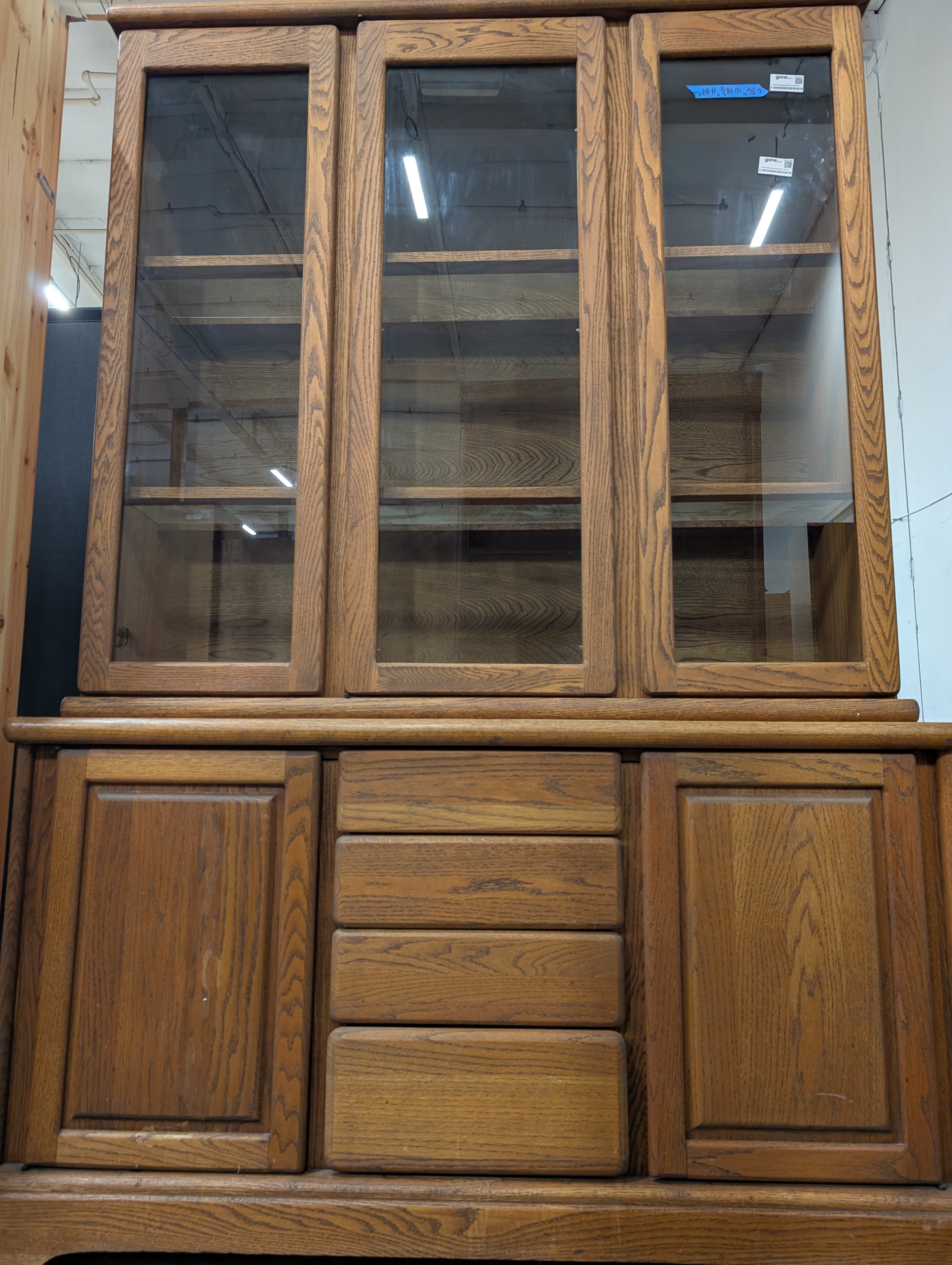 Classic Wood Display Cabinet Hutch with Glass Doors
