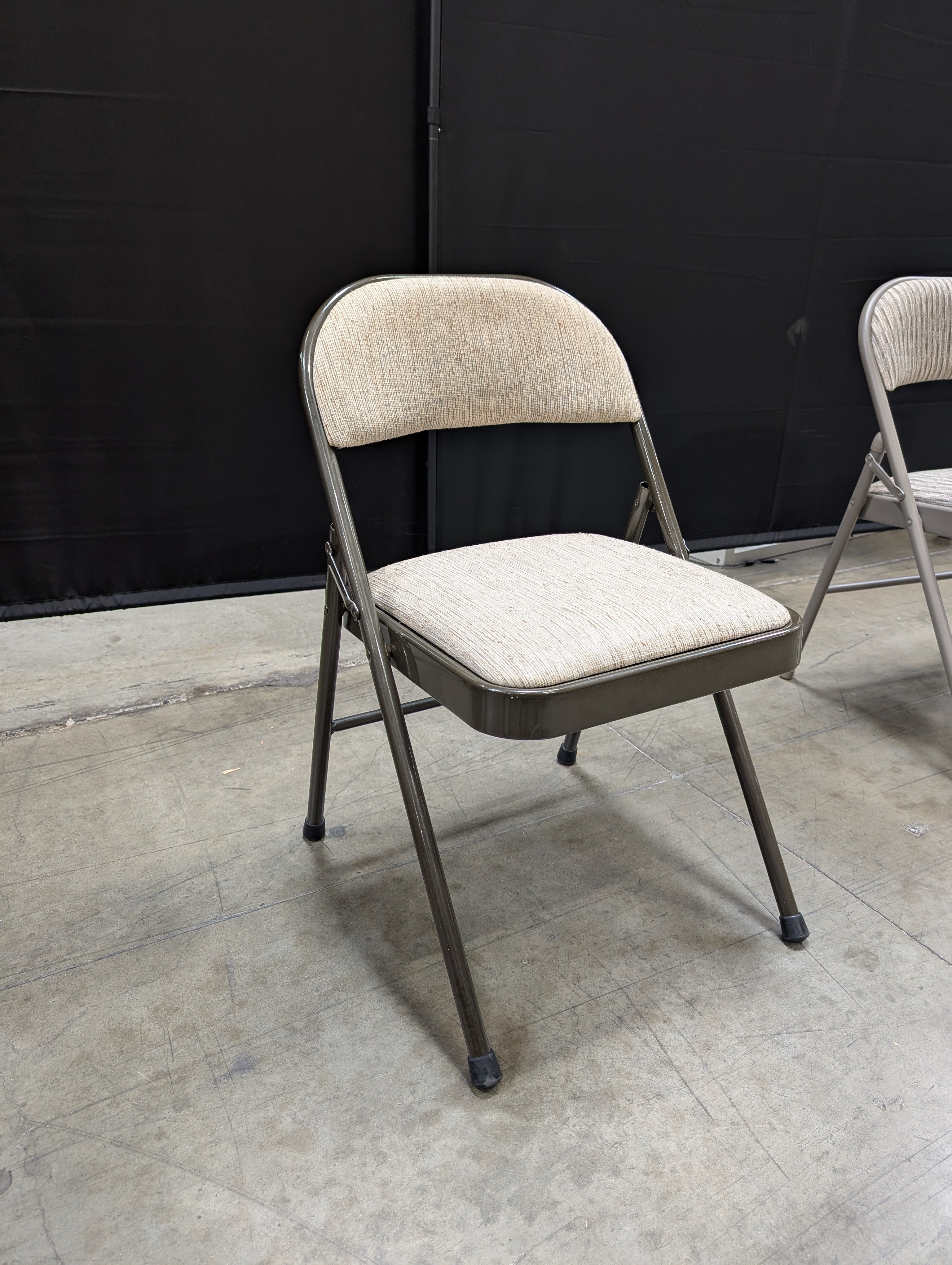 Portable Upholstered Meco Folding Chair with Metal Frame
