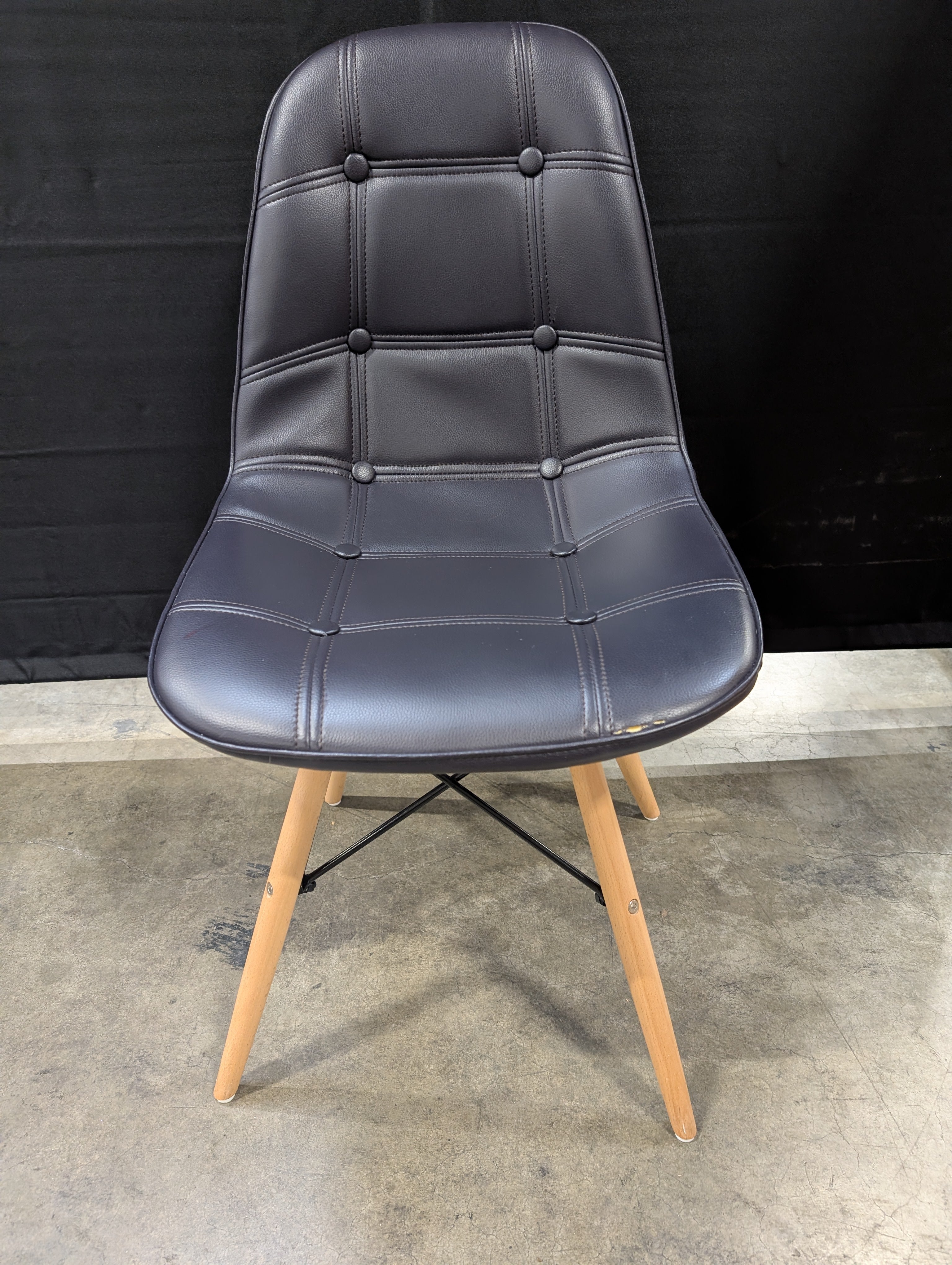 Tufted Fabric Accent Armchair