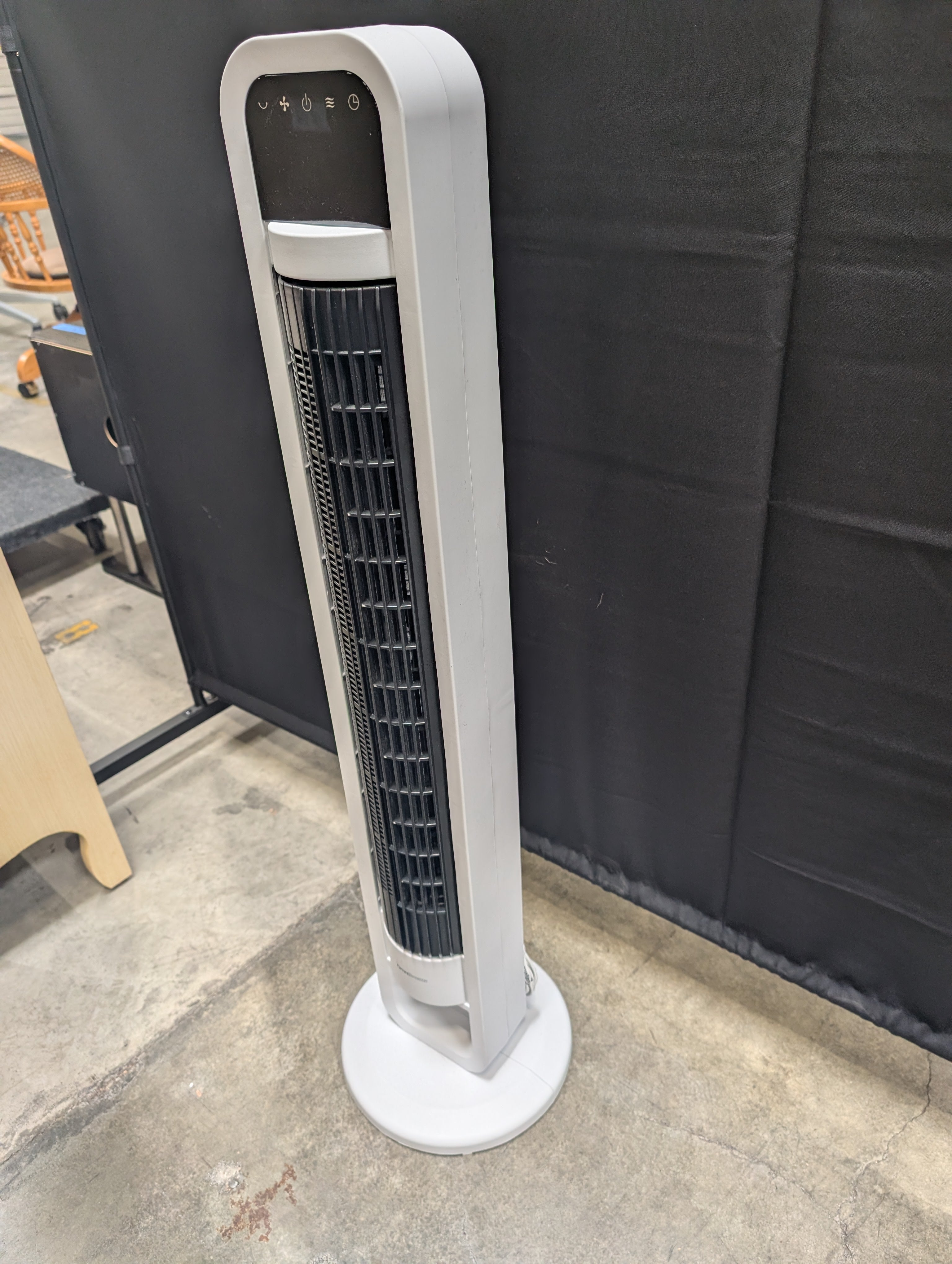 Modern White Oscillating Tower Fan with Remote Control