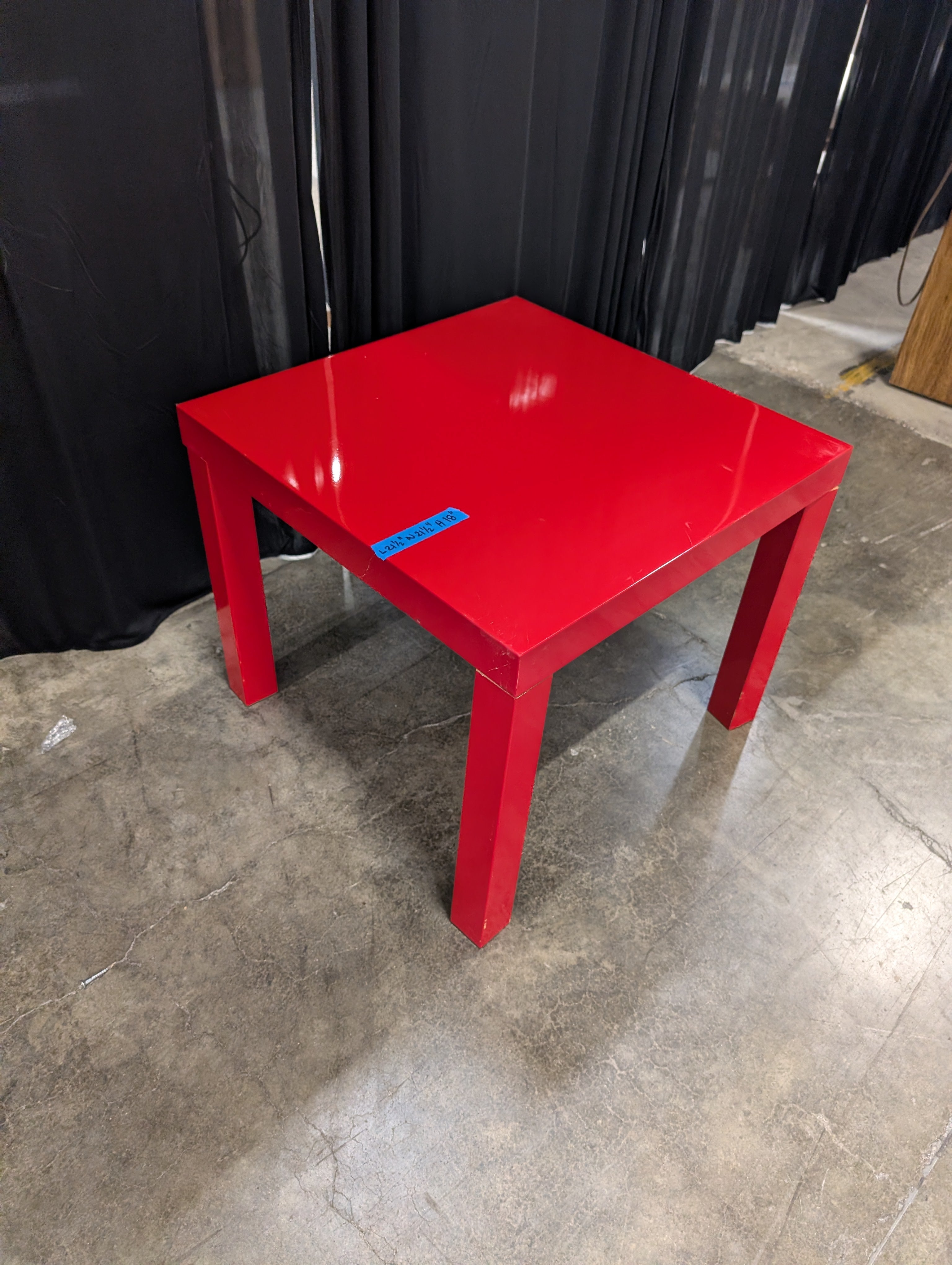 Bright Red Square End Table in Glossy Finish