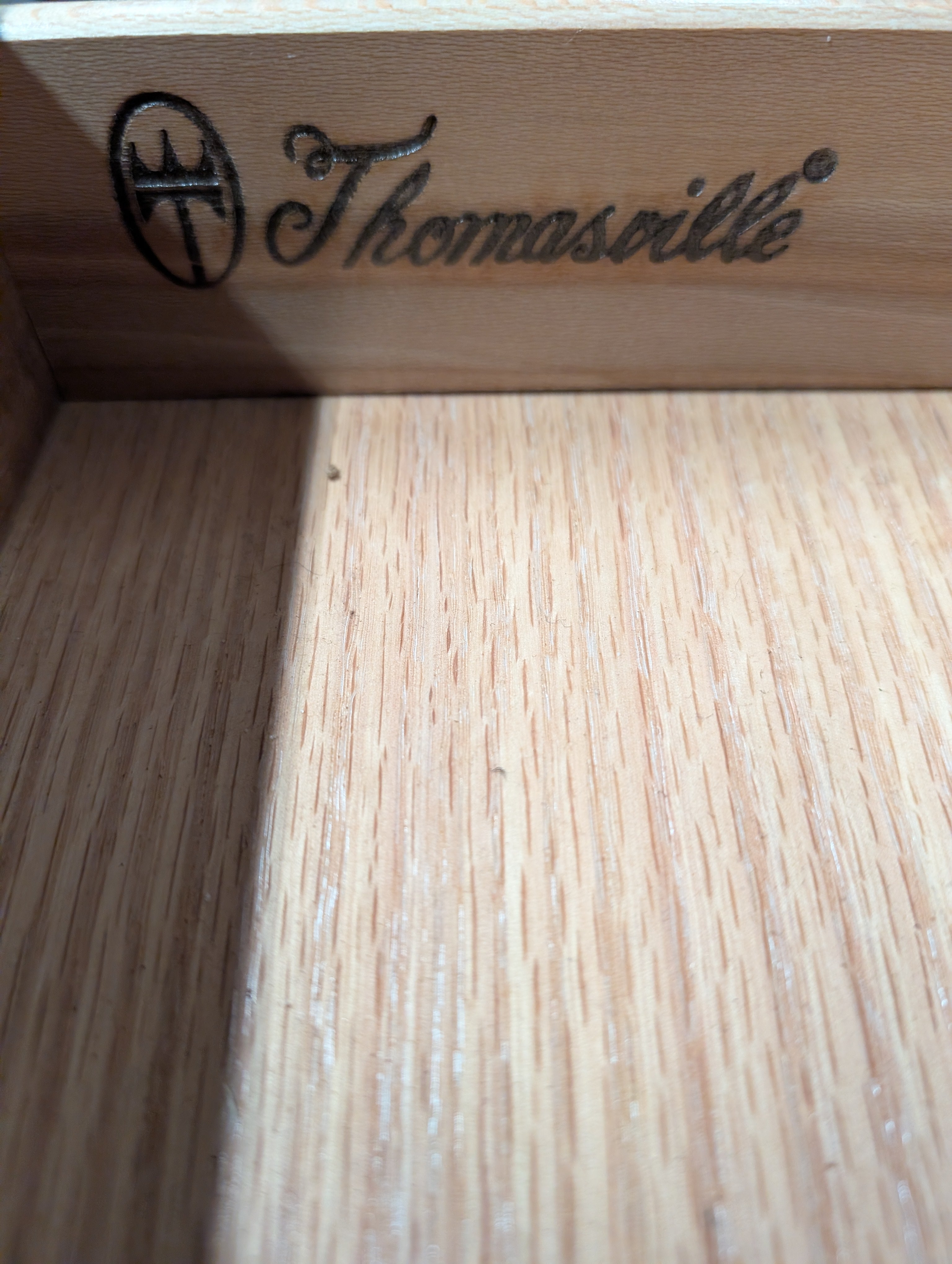 Thomasville Georgian Style Large Mahogany China Display Breakfront