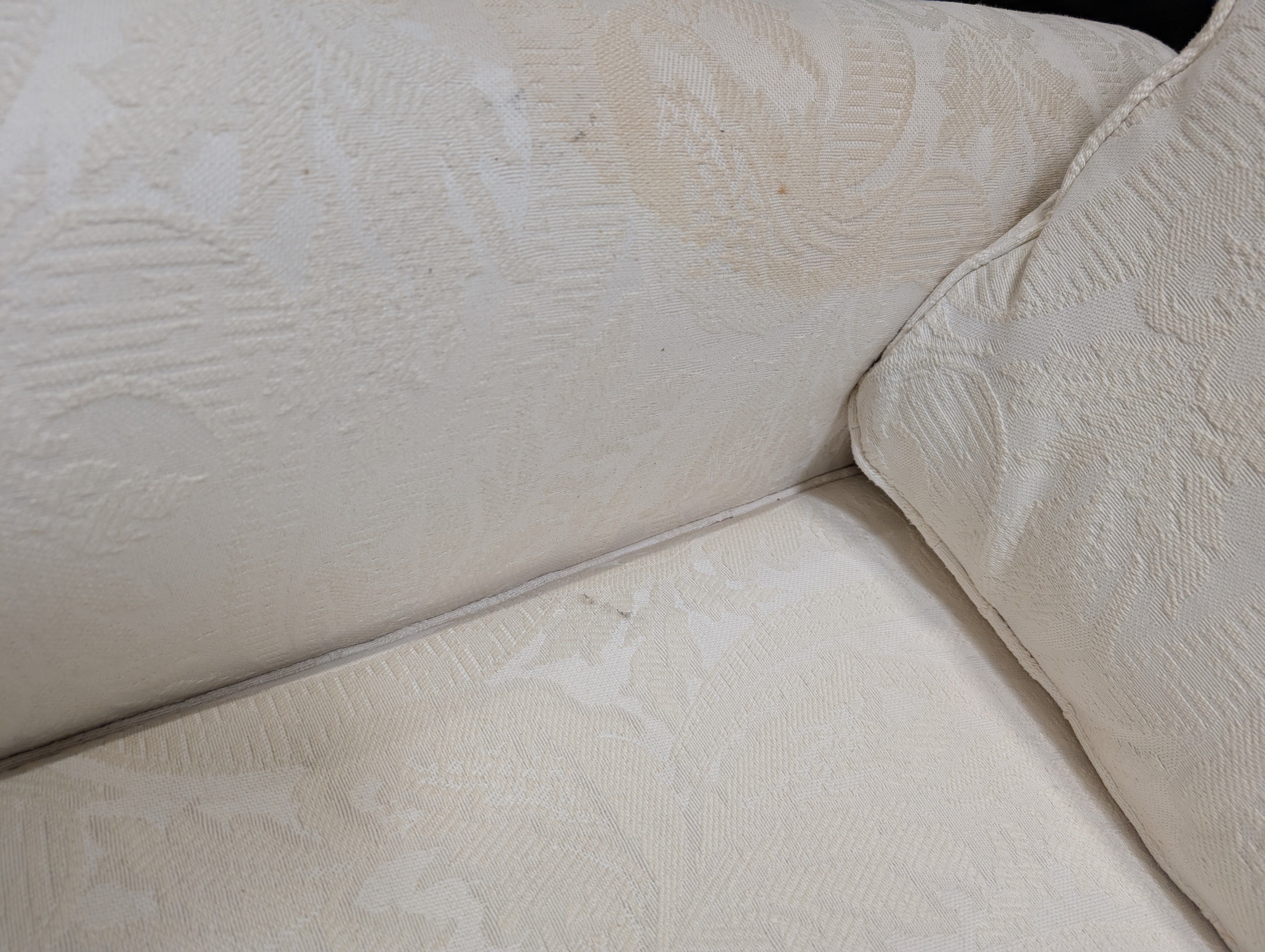 DREXEL Heritage Cream Loveseat