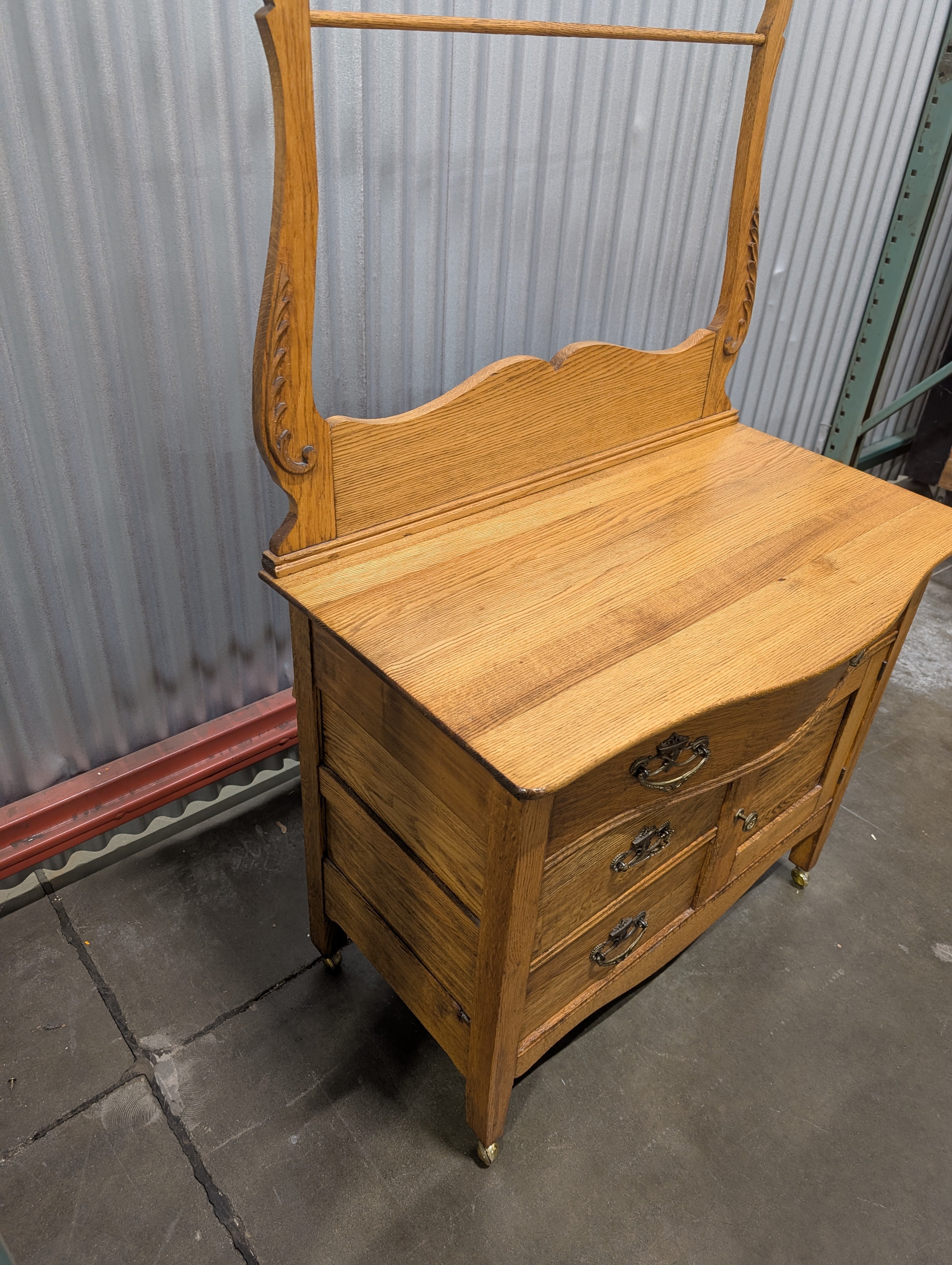 Antique Oak Vanity No Mirror