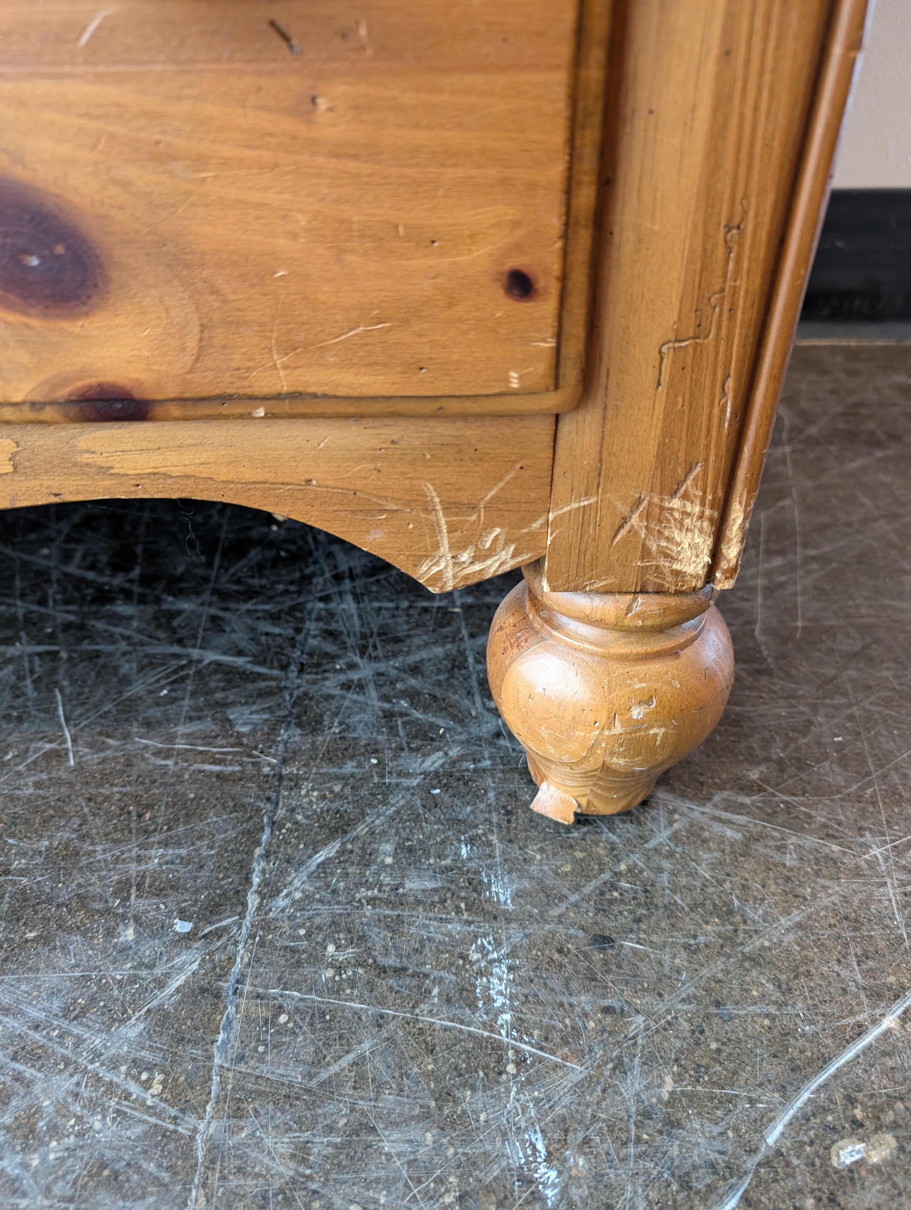 Solid Wood Ethan Allen Dresser with Central Cabinet