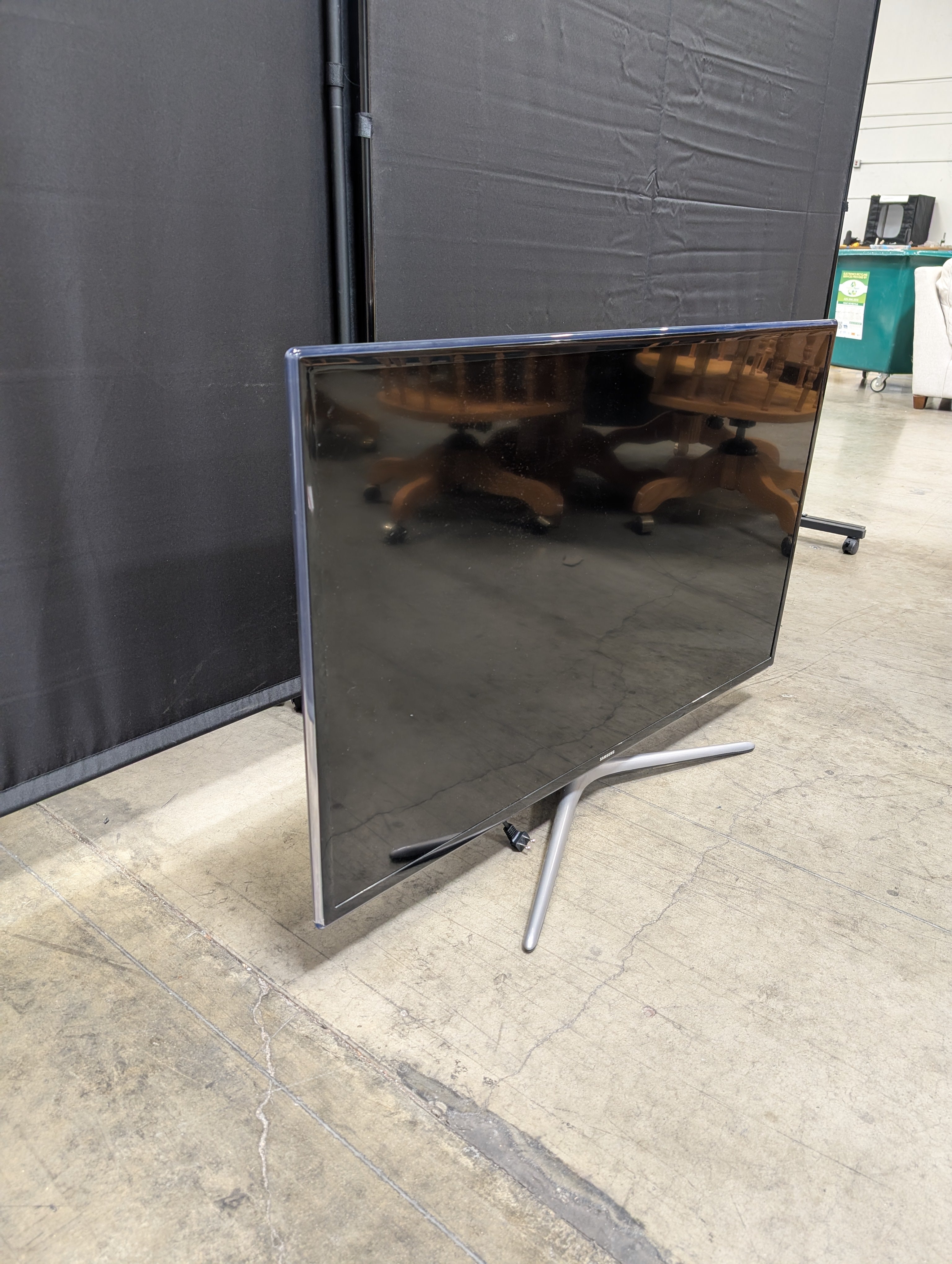 Samsung Flat-Panel Television Samsung 46-inch LED