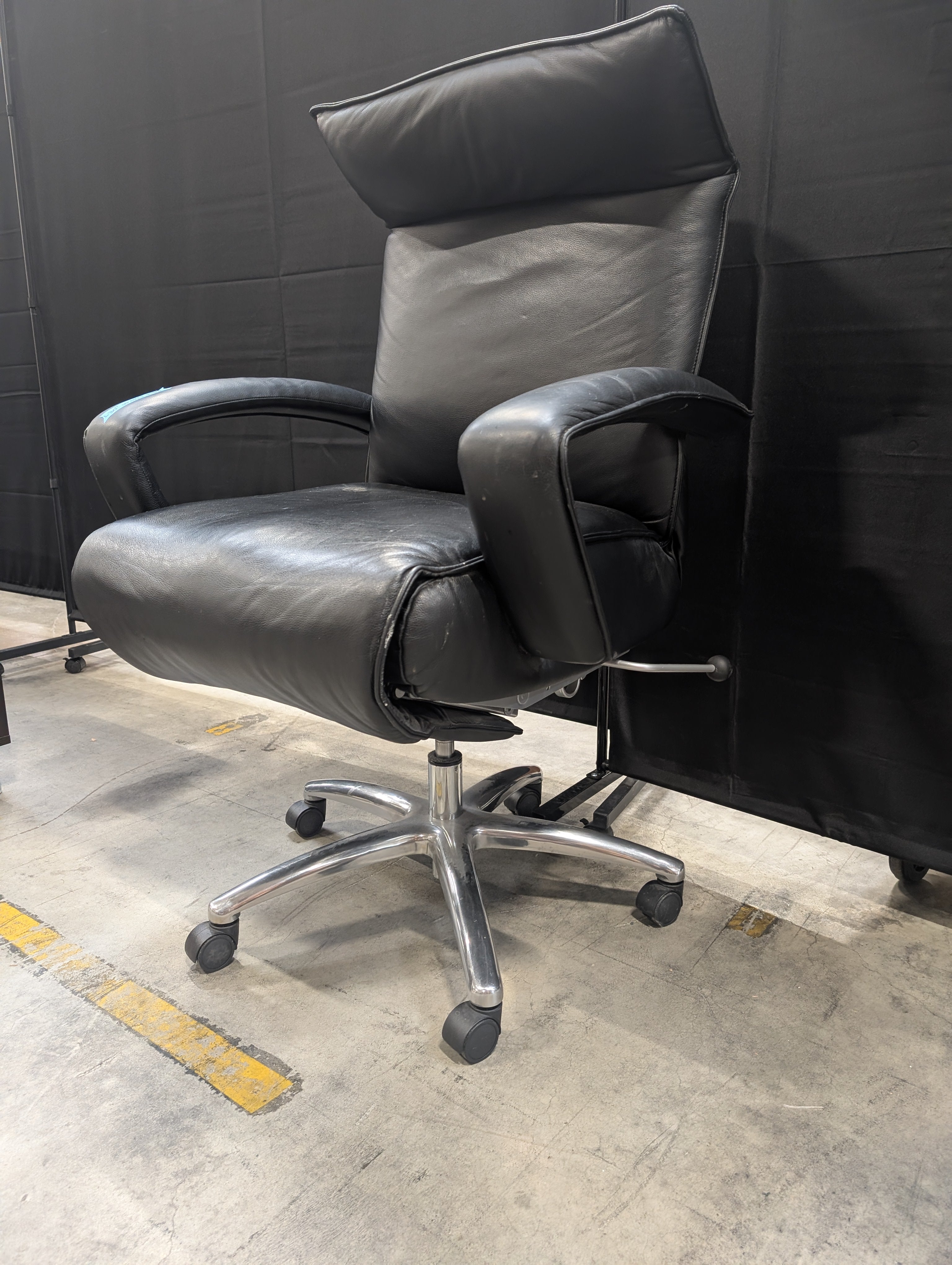 Padded High-Back Swivel Office Chair with Armrests