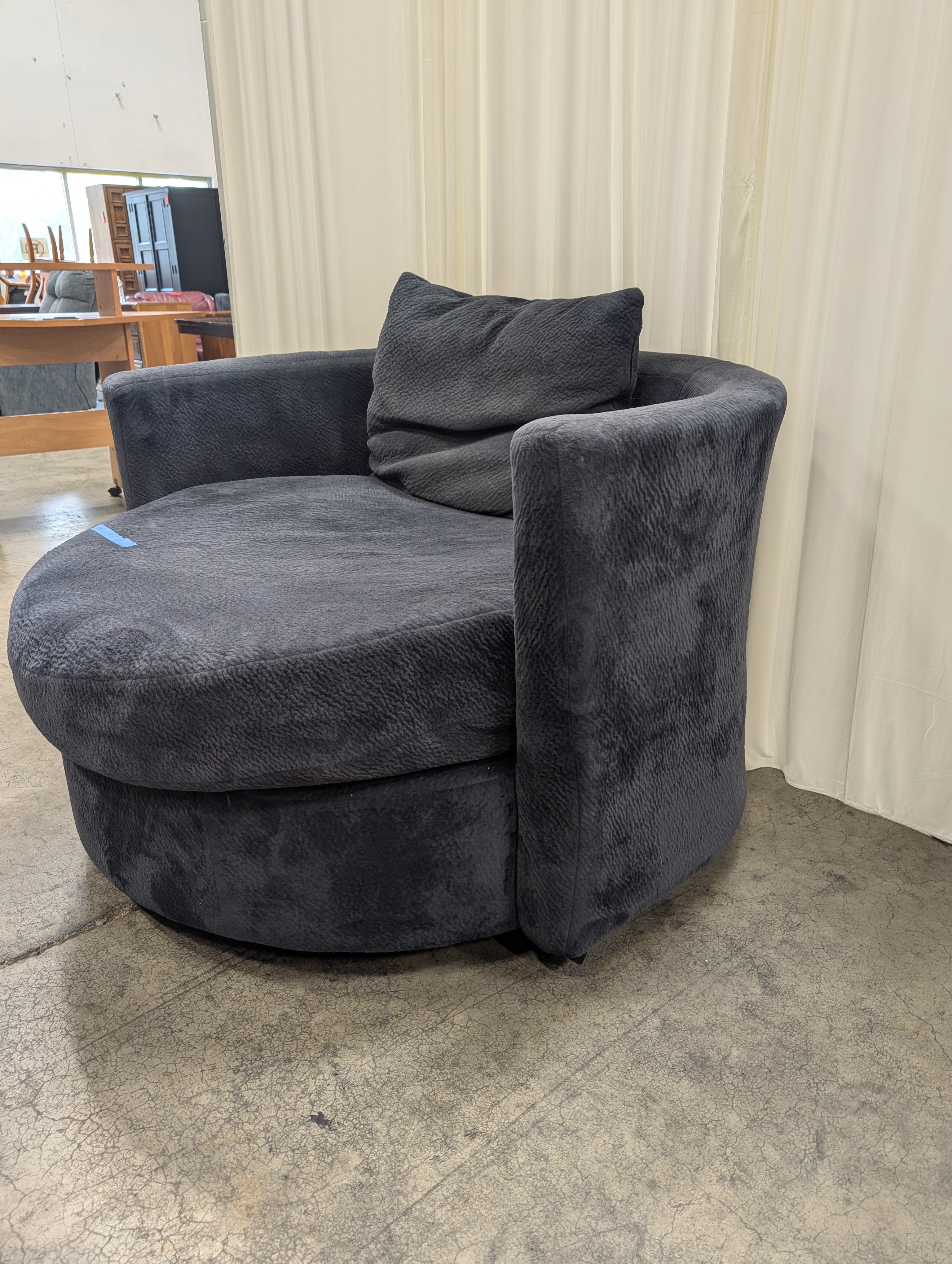 Mor Furniture Plush Grey Round Accent Chair
