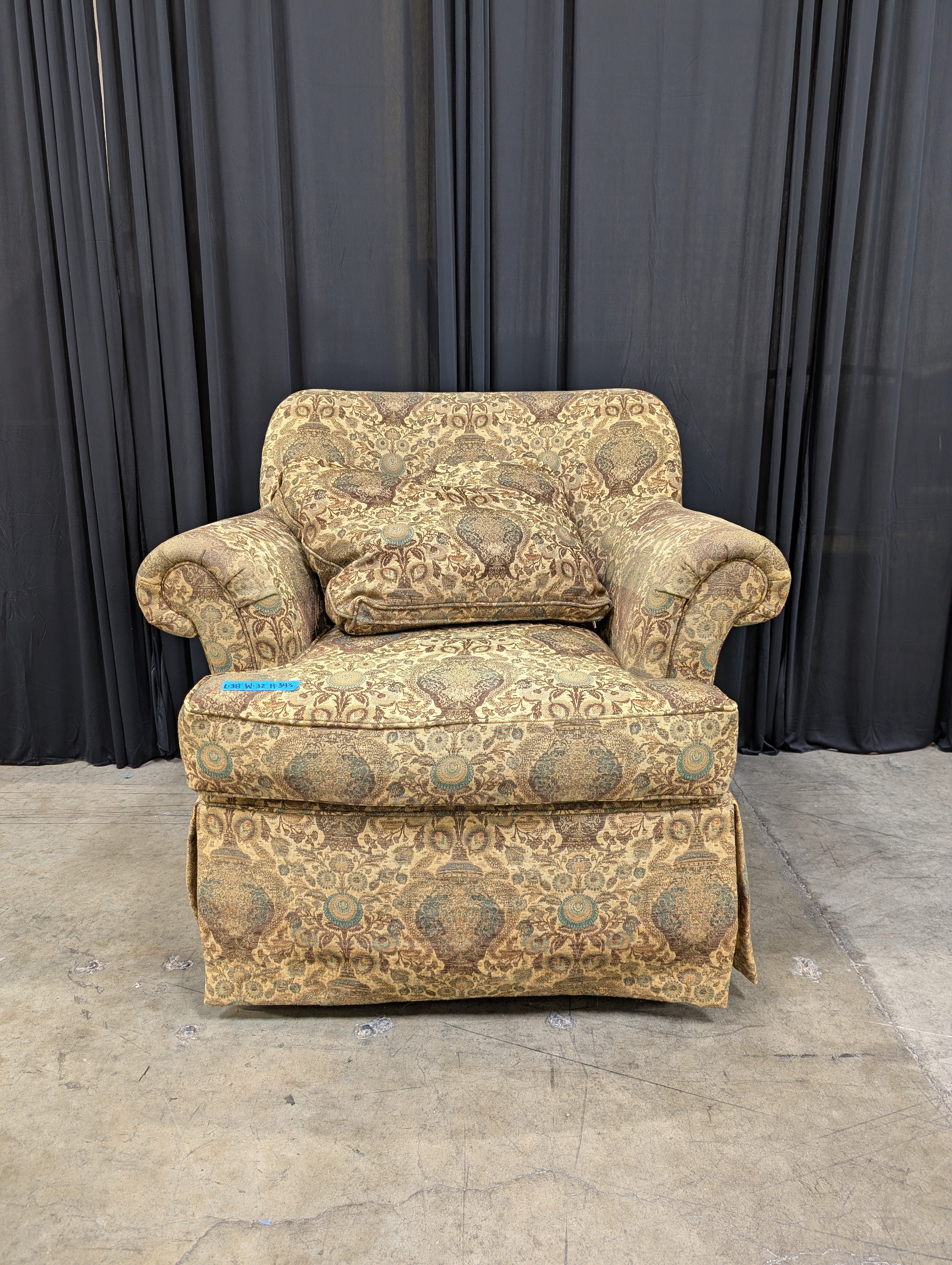 Traditional Multicolor Floral Upholstered Club Chair with matching pillow
