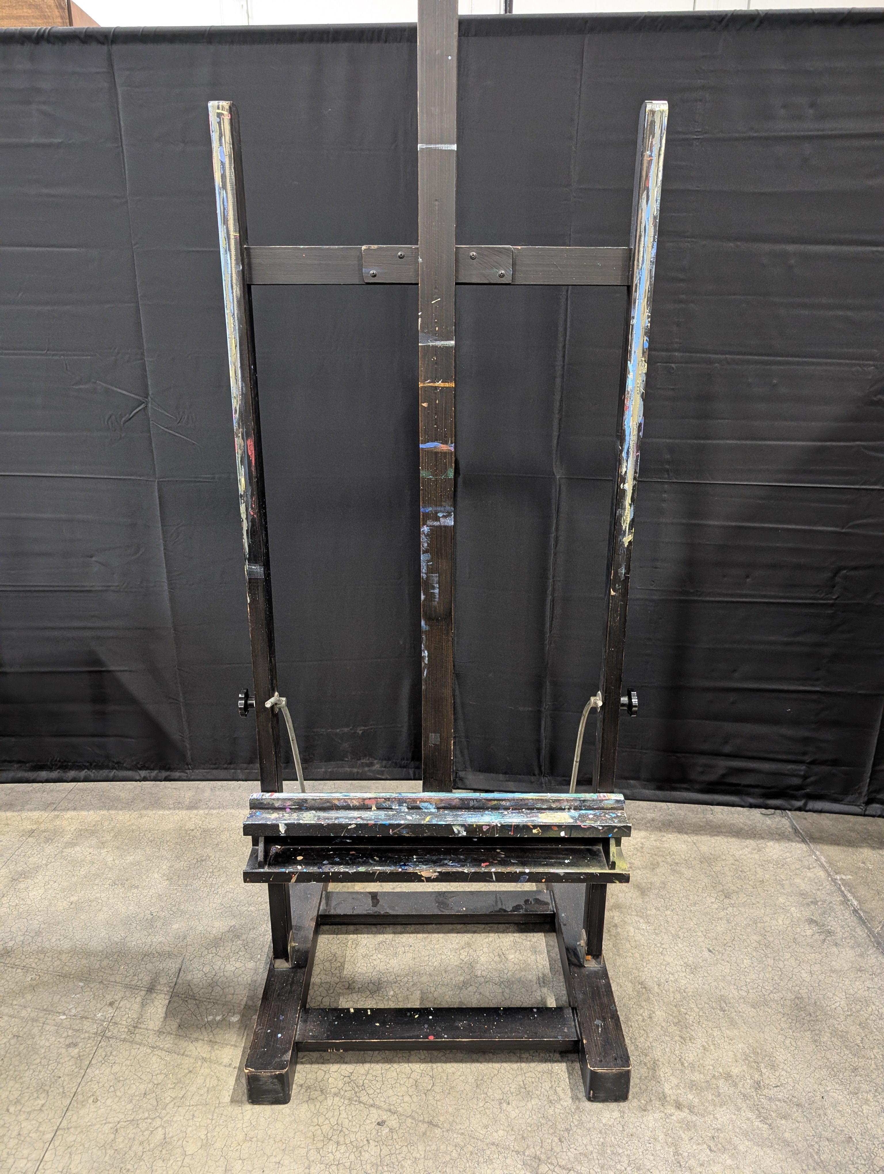 Adjustable Black Wooden Studio Easel