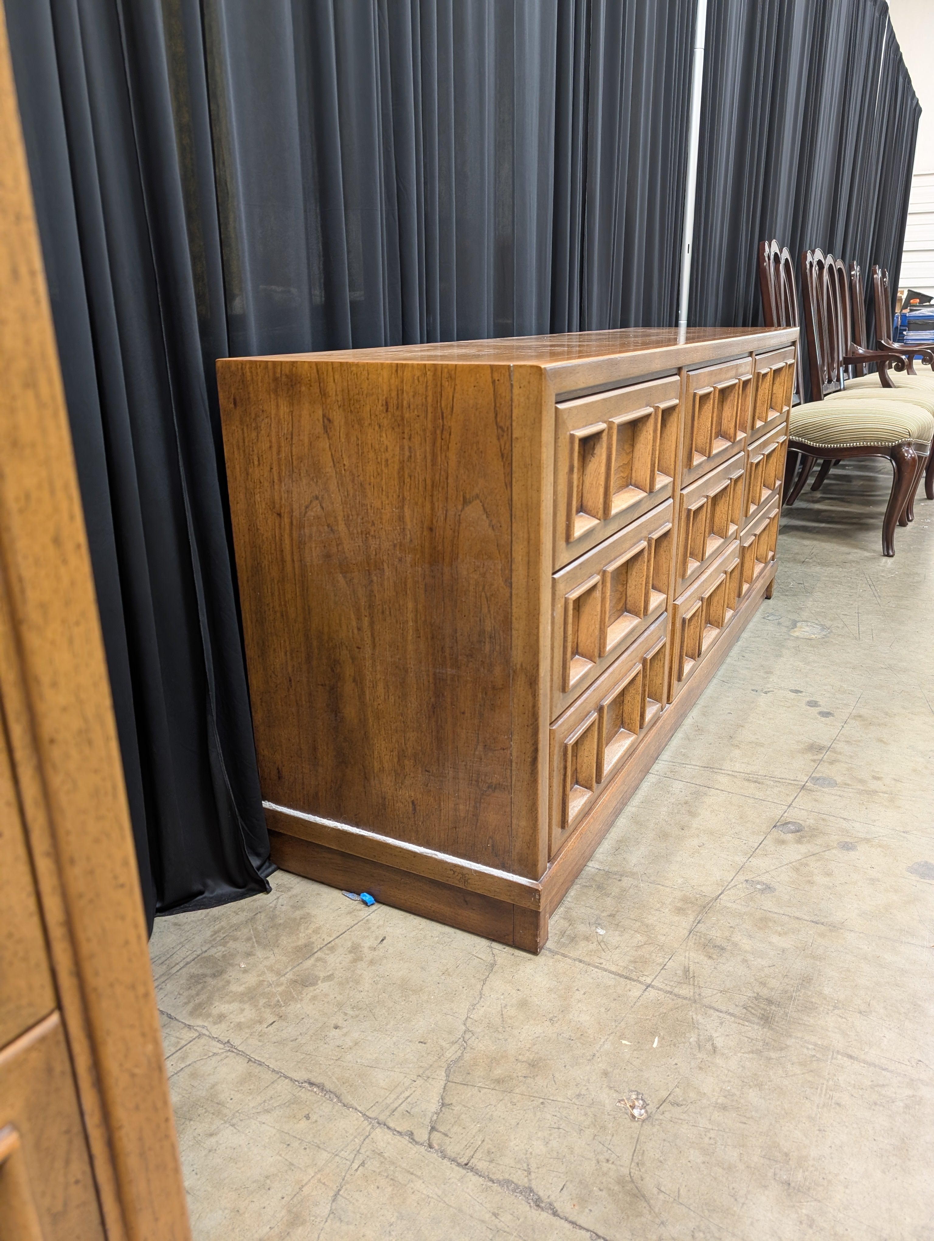 Drexel Geometrical Nine-Drawer Dresser in Oak