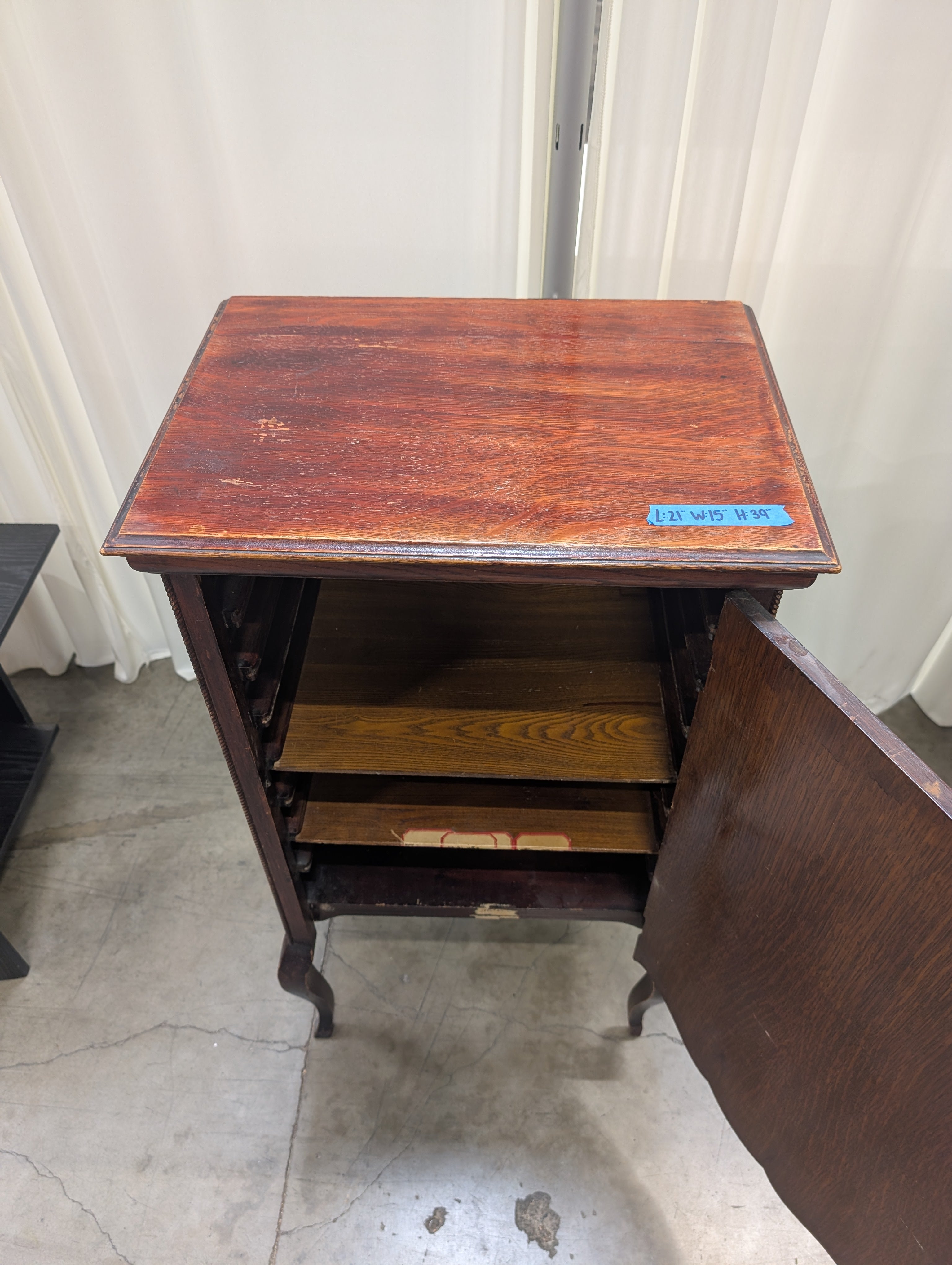 Antique Tiger Oak Single-Door Cabinet in Wood