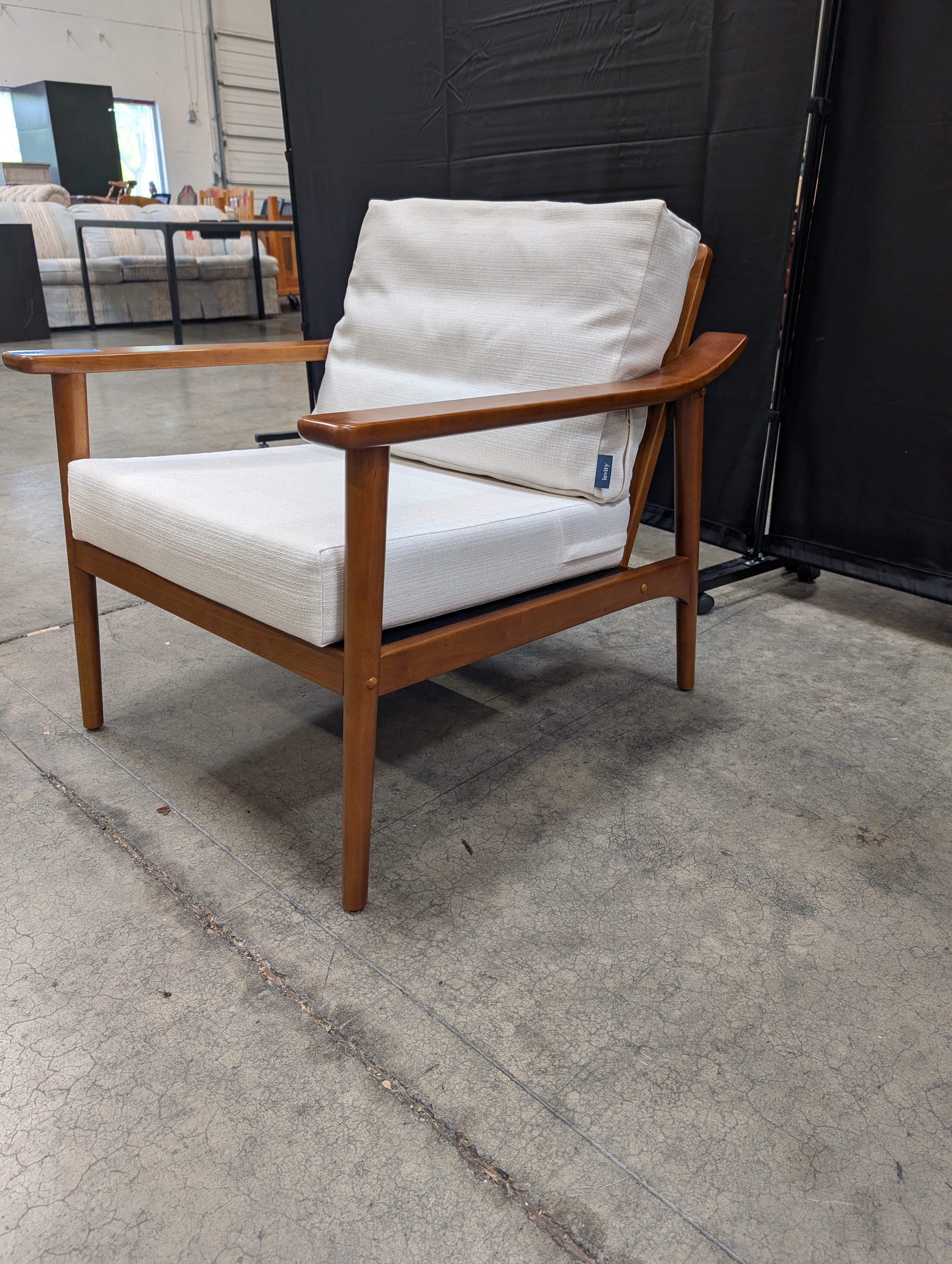 Scandinavian Lounge Chair by Levity