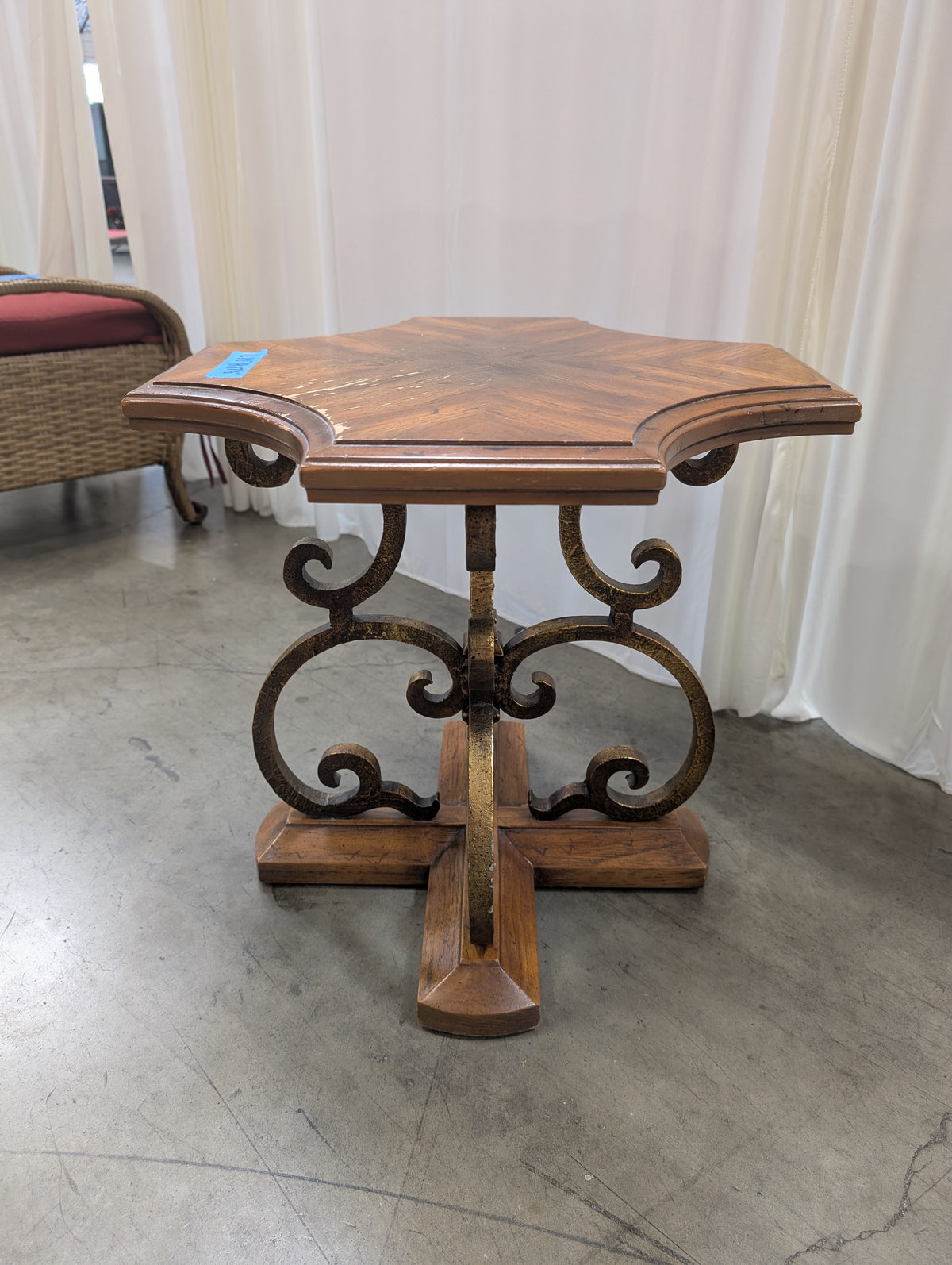 Scalloped Starburst Wood End Table with Scrollwork