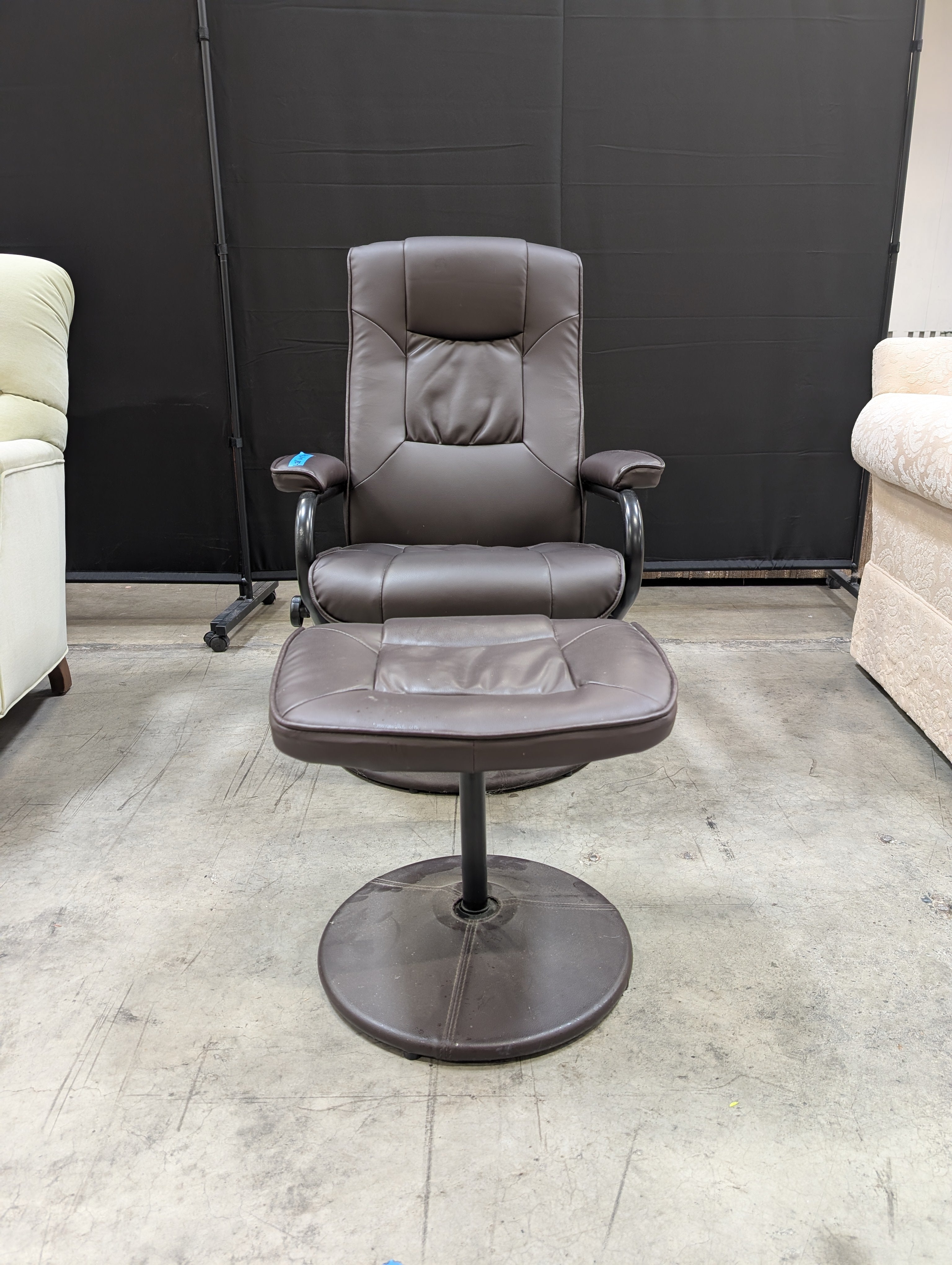 Padded Swivel Recliner Chair with Matching Ottoman