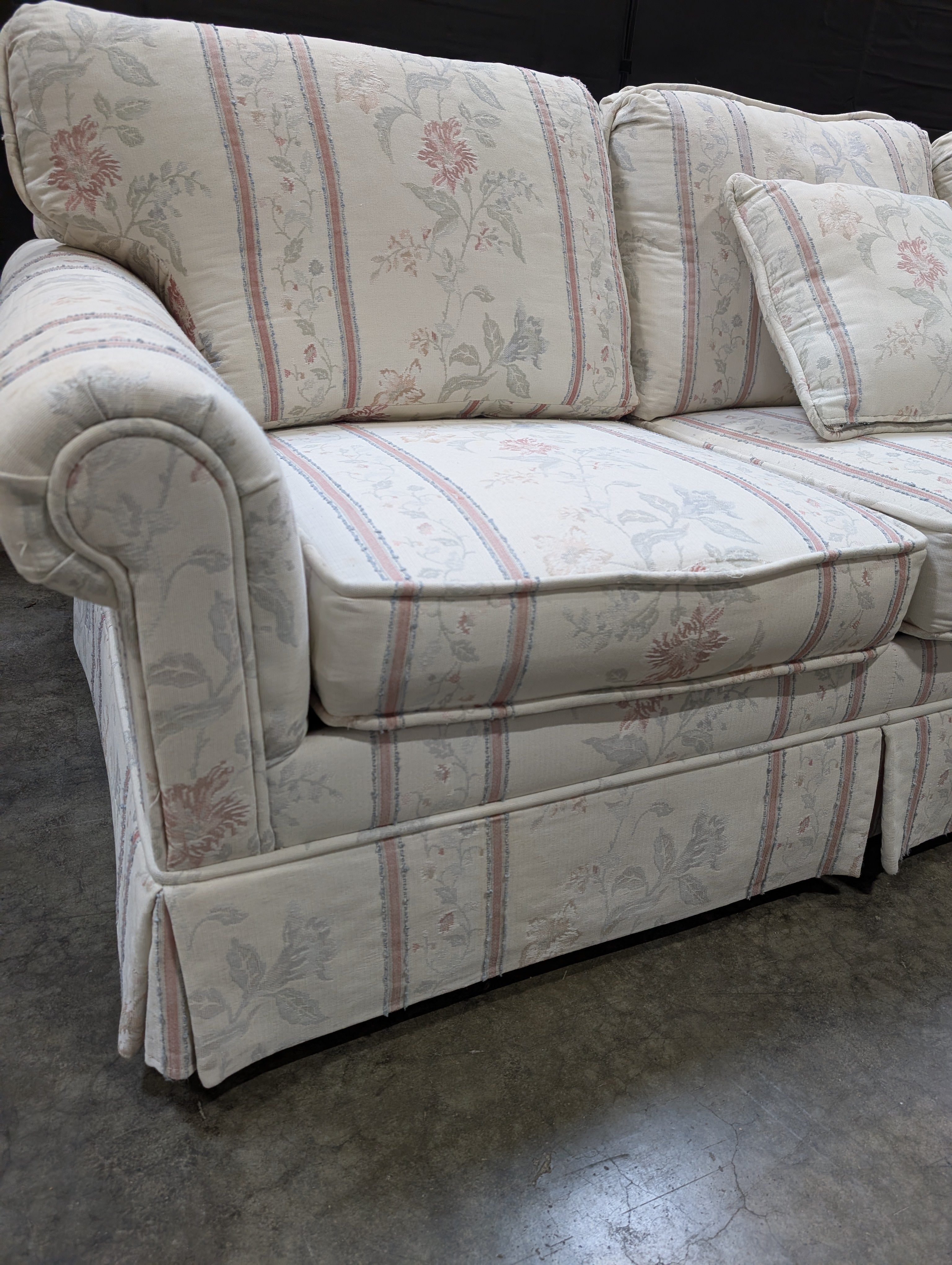 Traditional Floral Upholstered Sofa with Rolled Arms