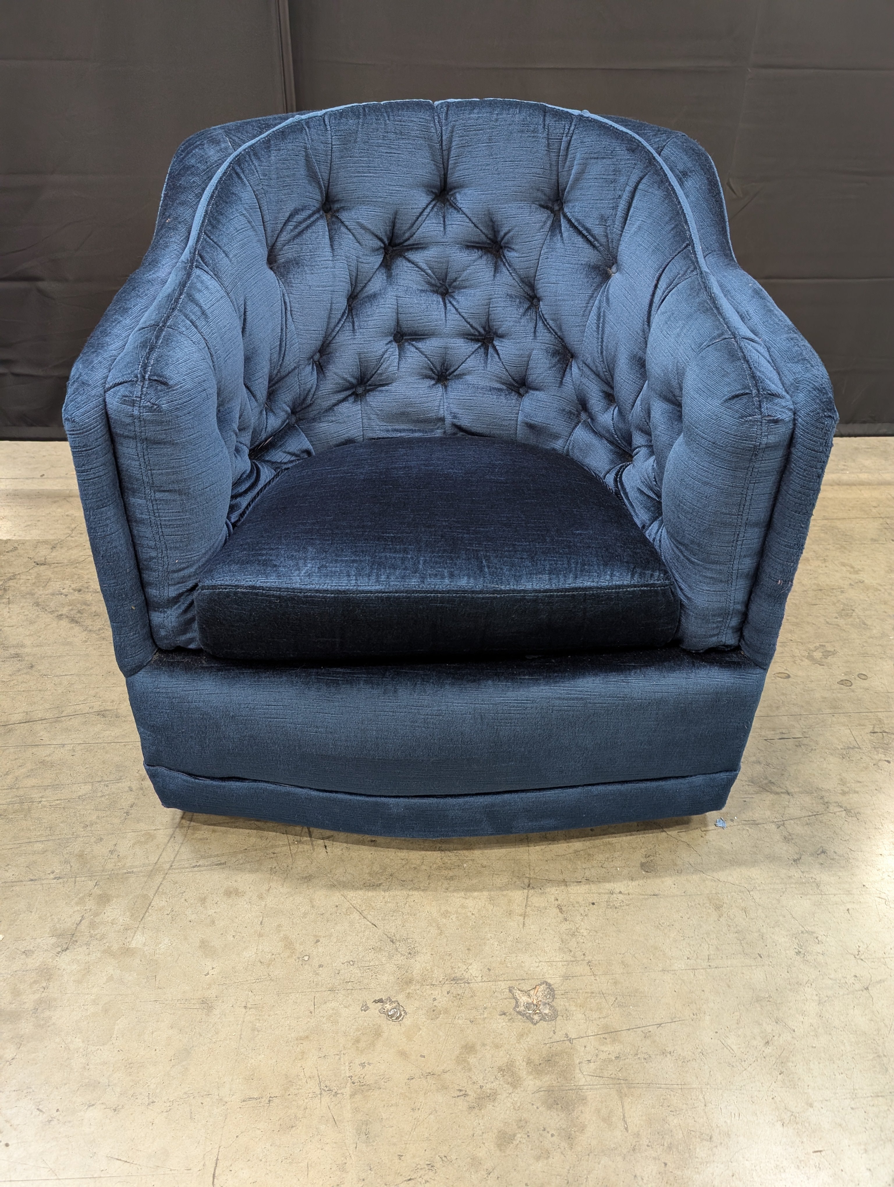 Deep Blue Velvet Tufted Barrel Accent Chair