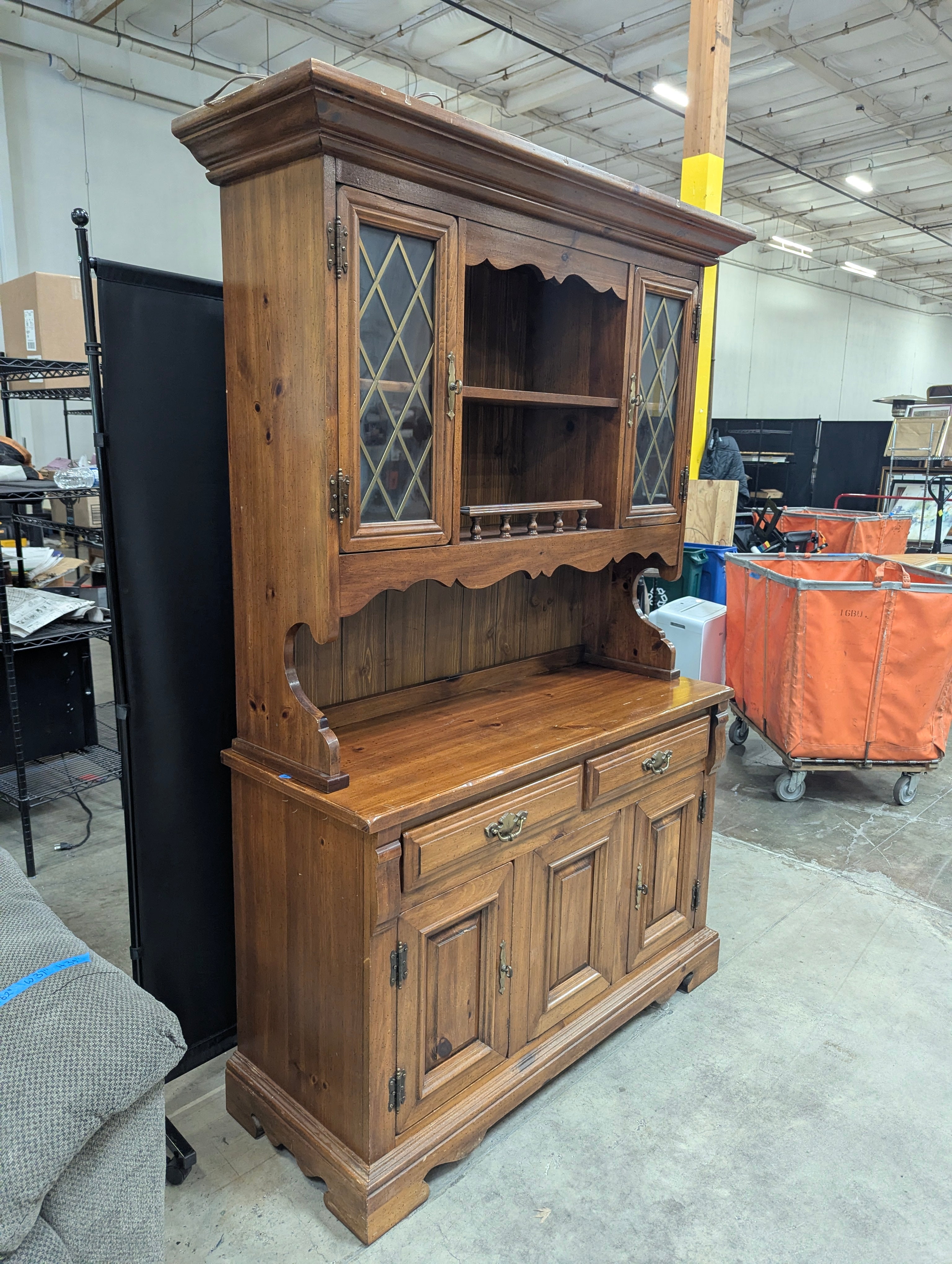 Traditional Wood Display Cabinet Hutch