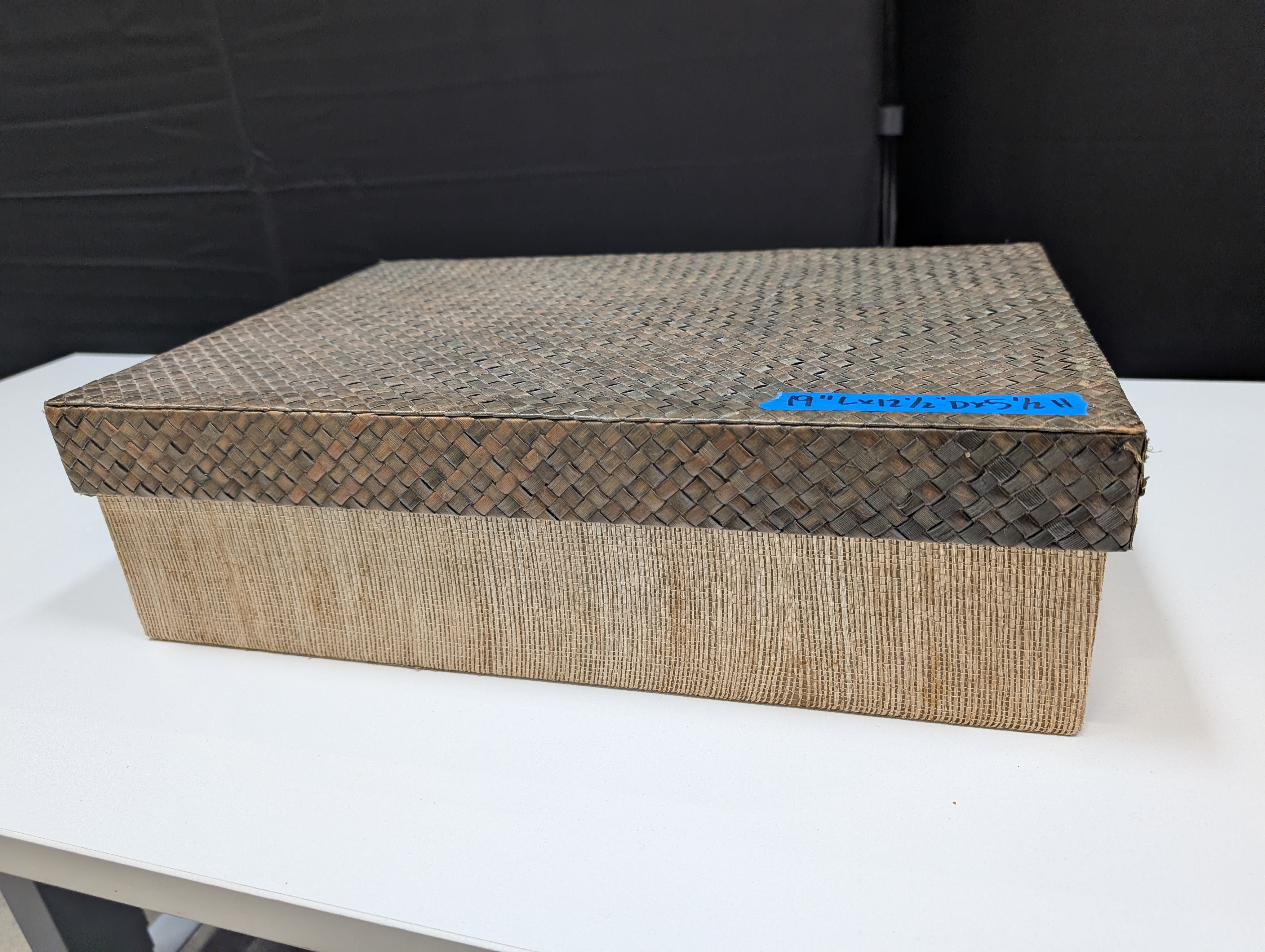 Woven Natural Fiber Storage Box with Hinged Lid