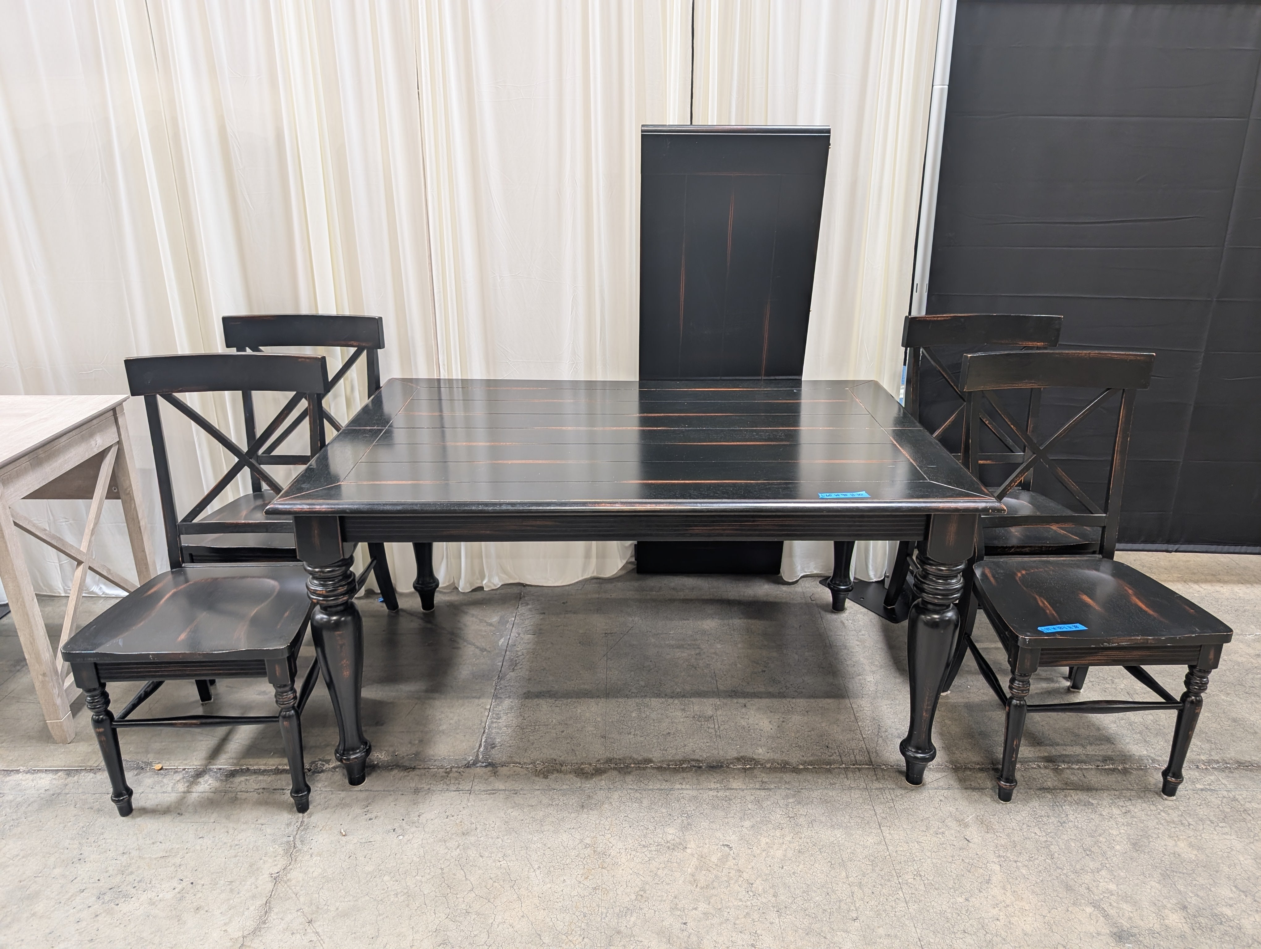 Dark Espresso Planked Dining Set with Turned Legs and Four Chairs