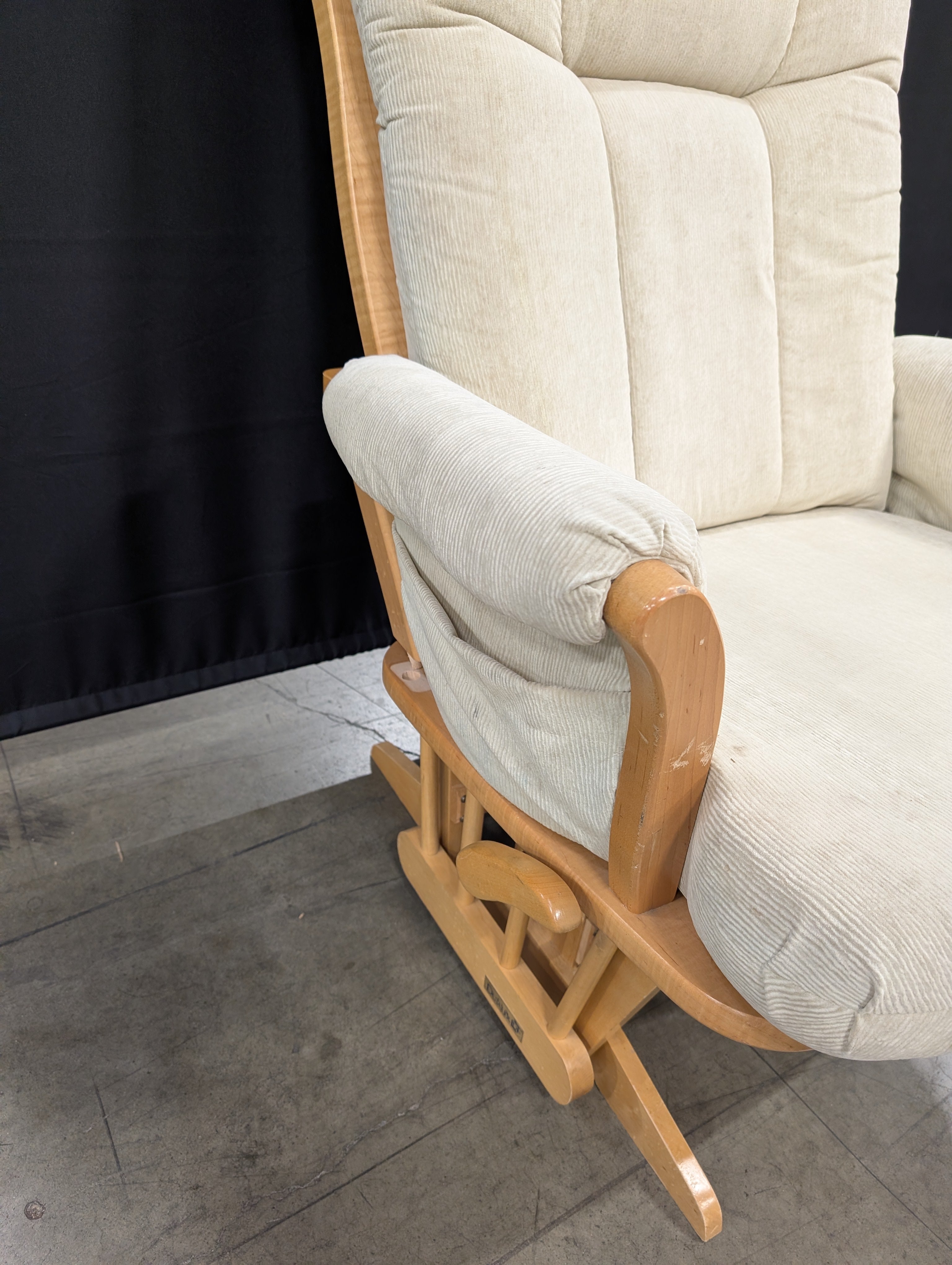 DUTALIER Cream Ribbed Glider Chair and Ottoman Set