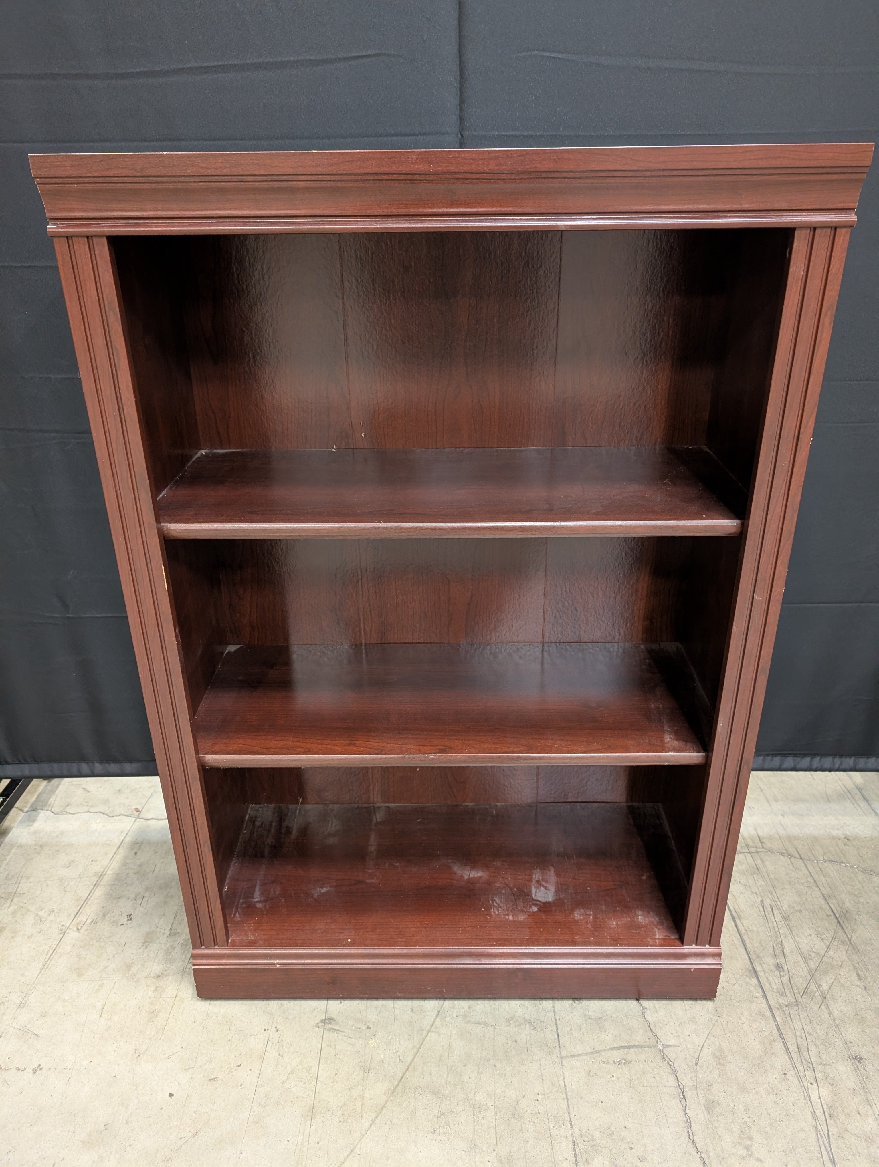 Traditional Dark Wood Three-Tier Bookcase