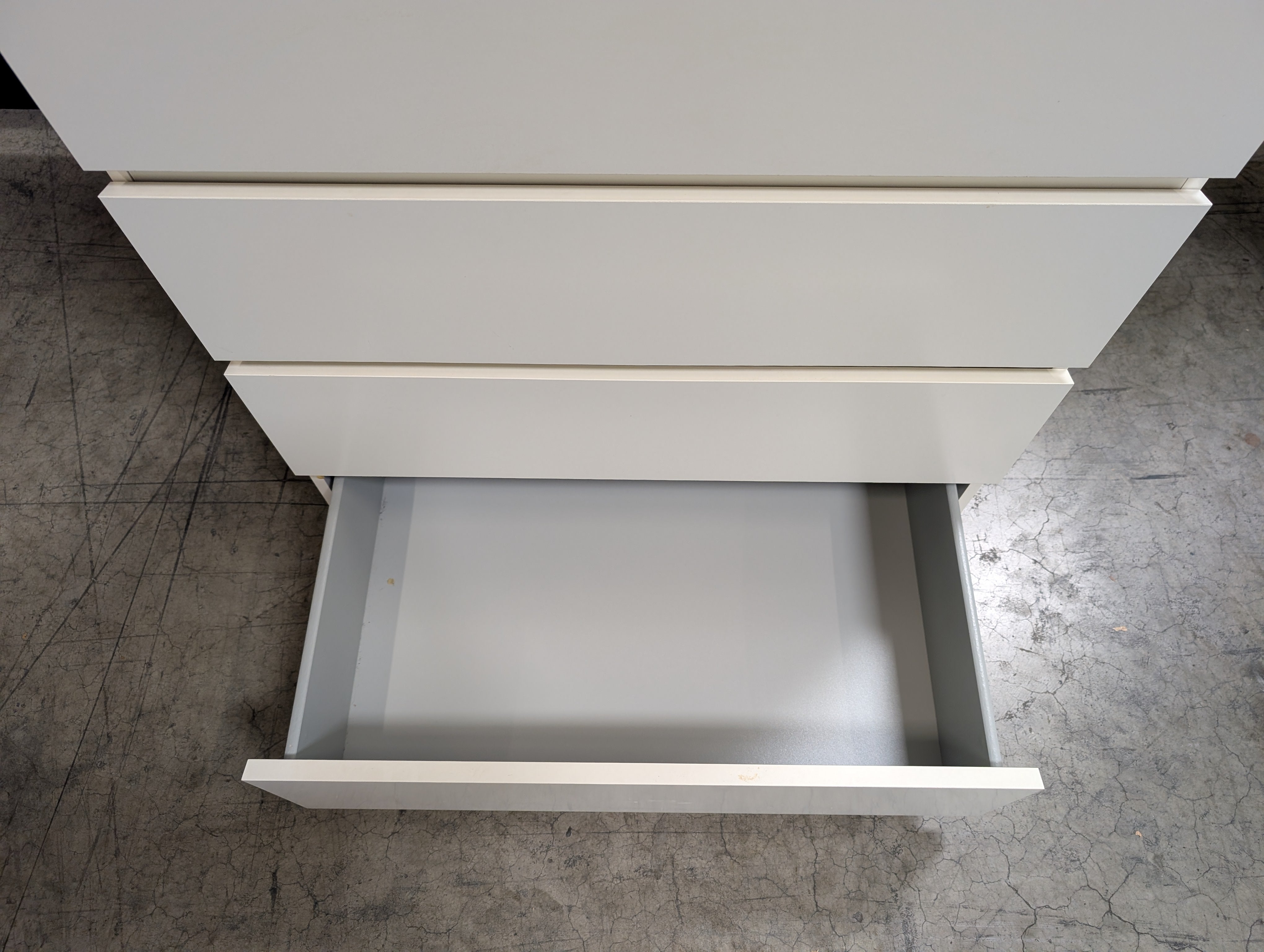 Modern Light Grey Six-Drawer Dresser Chest