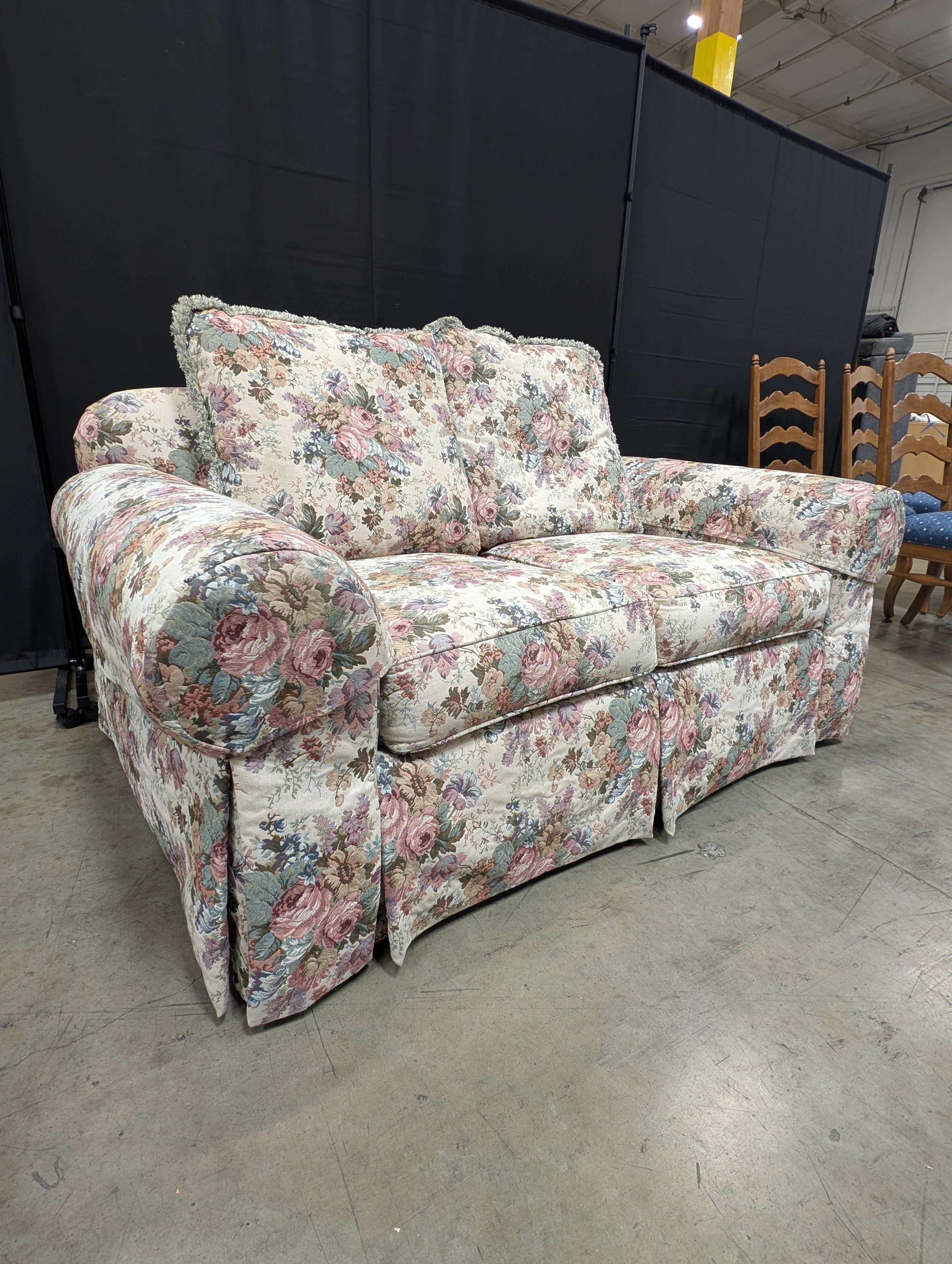 Ethan Allen Floral Upholstered Rolled Arm Loveseat