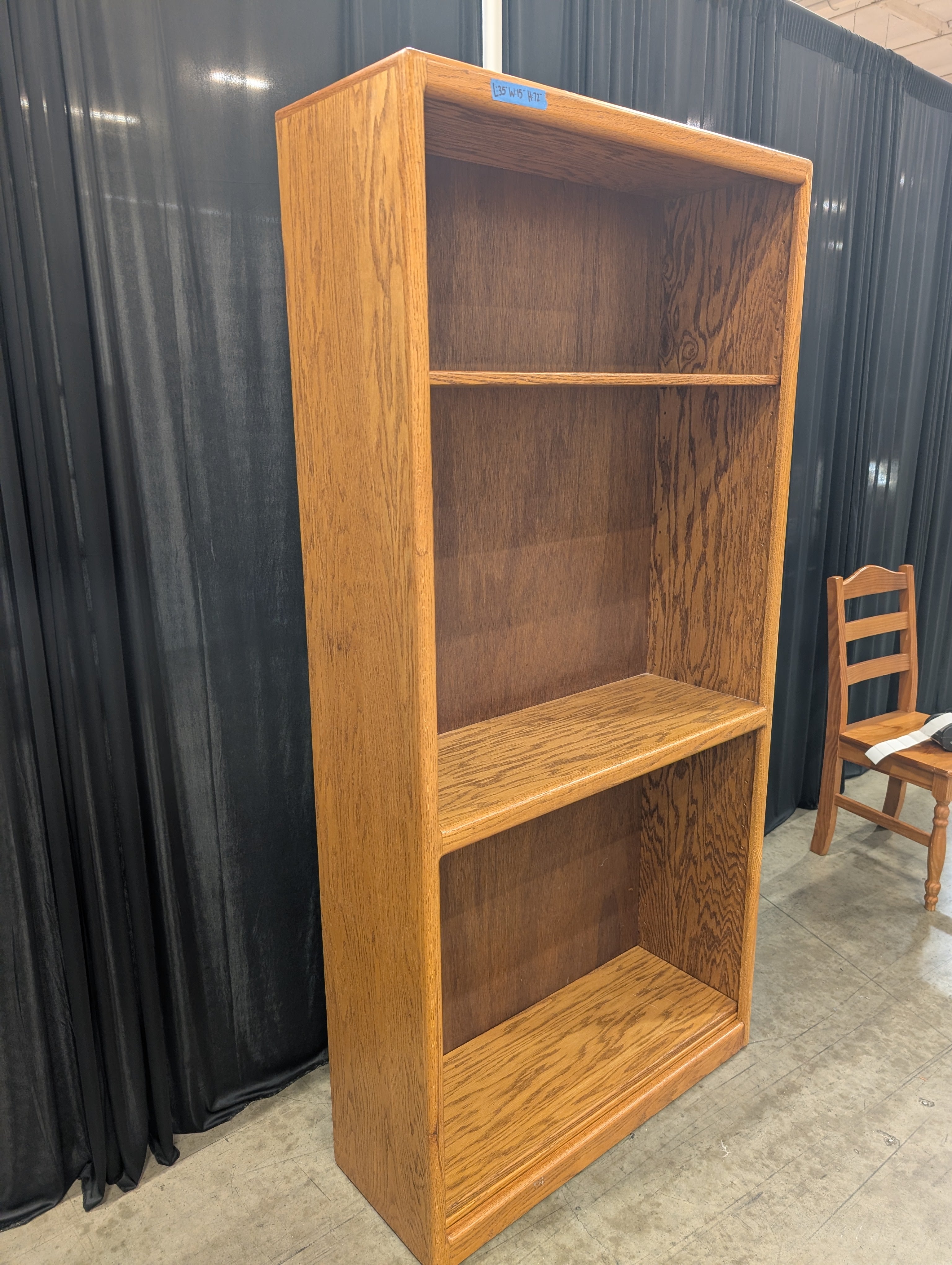 Five-Shelf Wooden Bookcase in Golden Oak