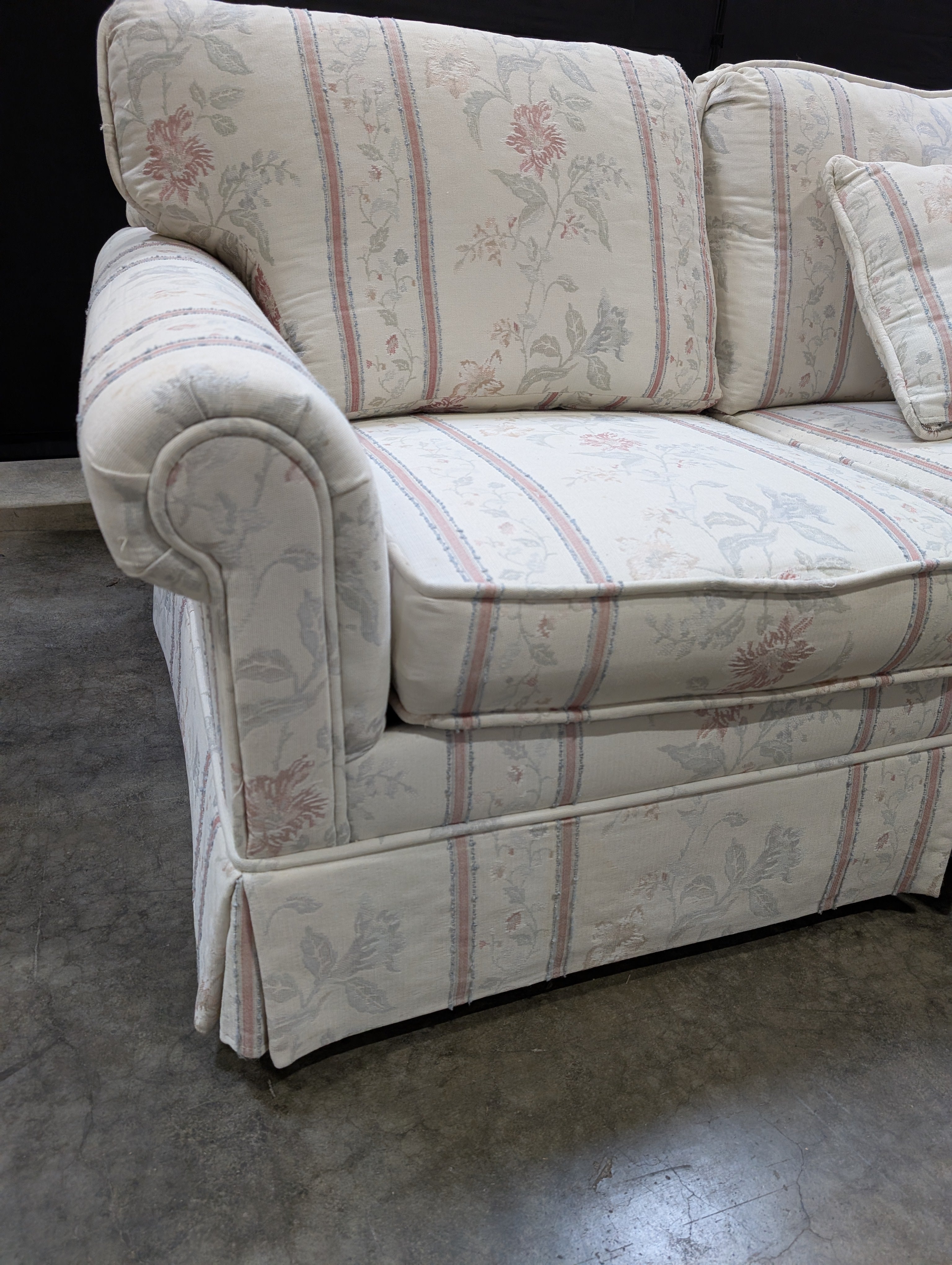 Traditional Floral Upholstered Sofa with Rolled Arms
