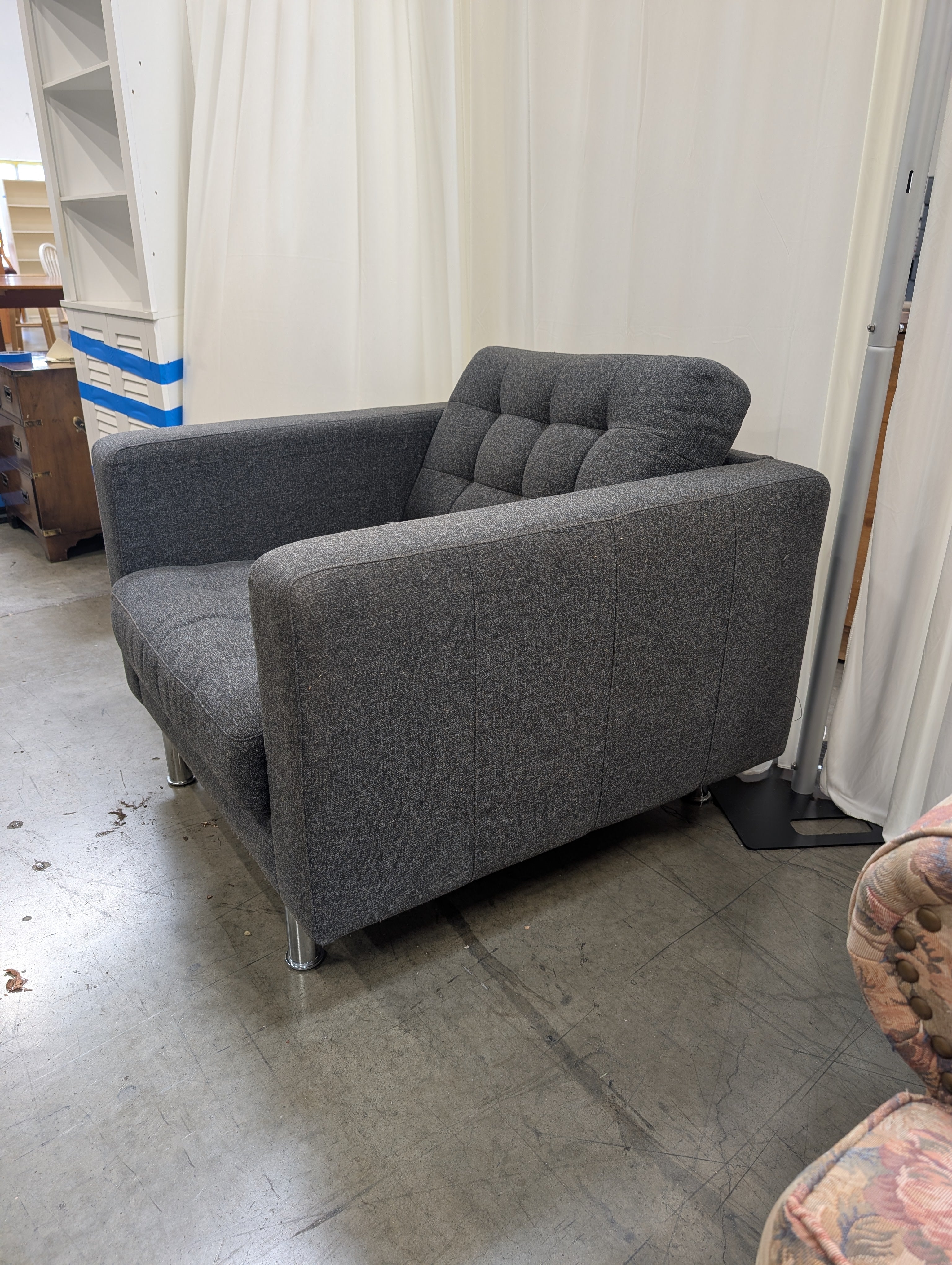 Dark Gray Upholstered Armchair with Tufted Back