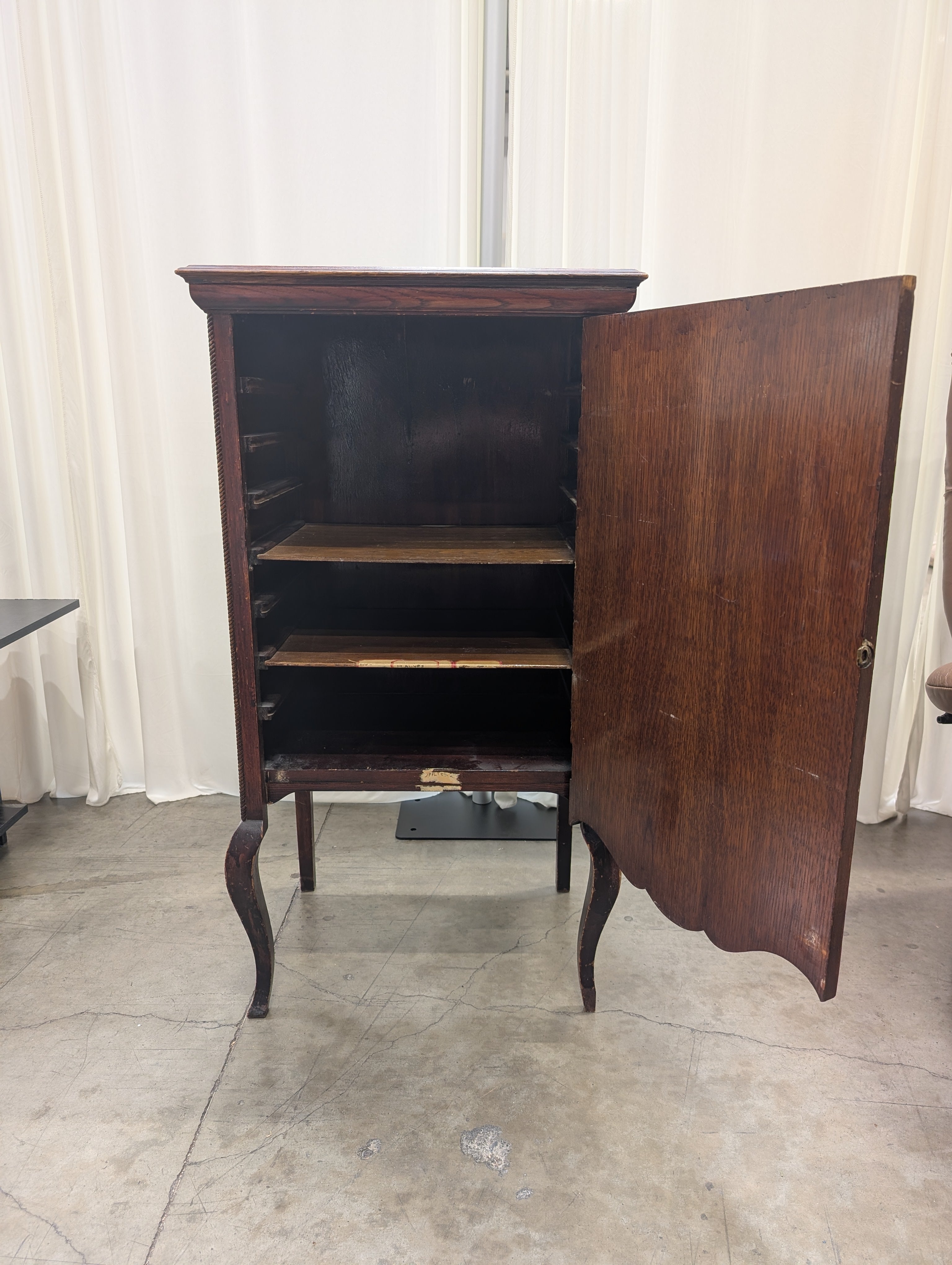 Antique Tiger Oak Single-Door Cabinet in Wood