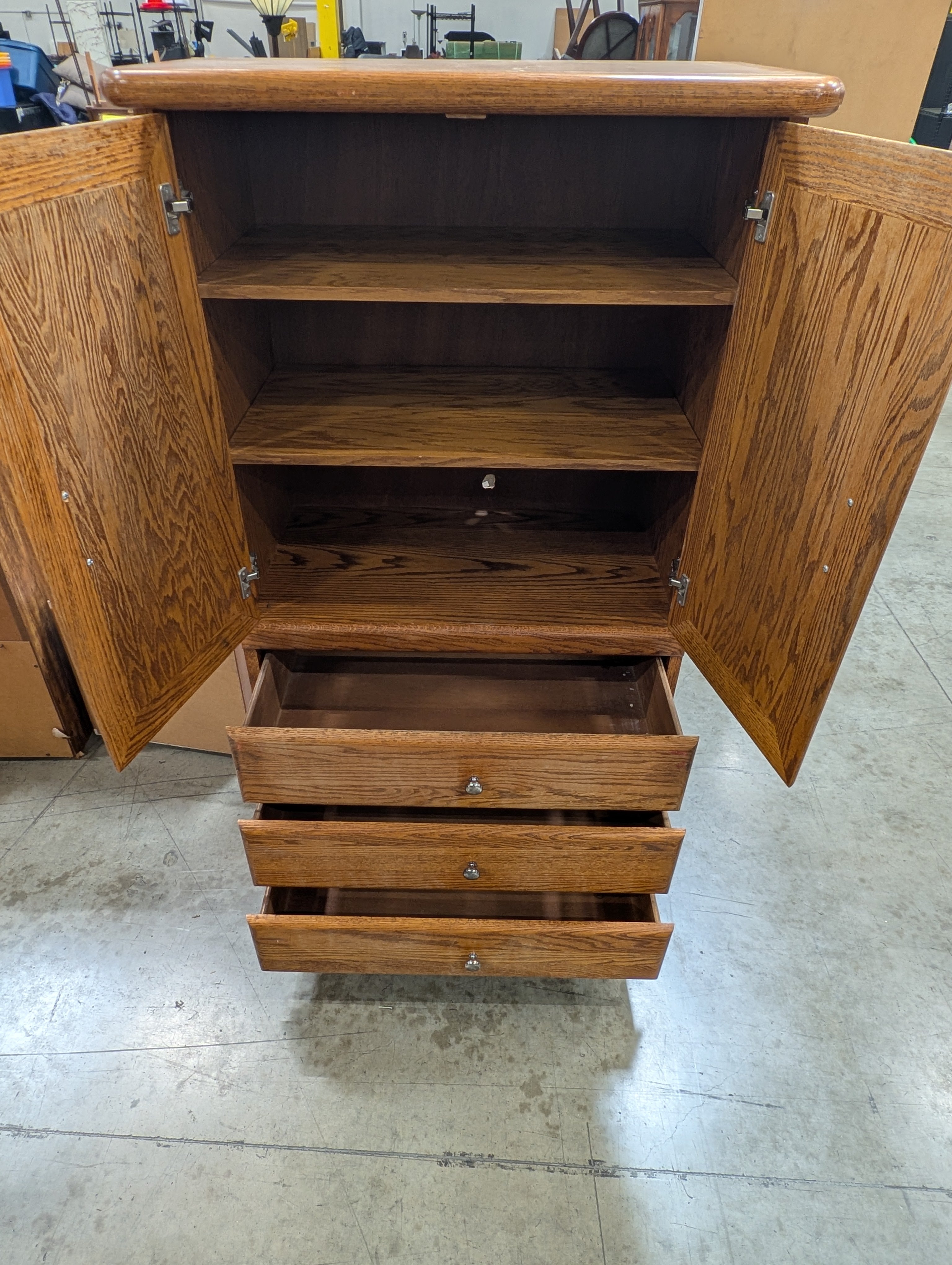 Traditional Oak Storage Cabinet with Drawers