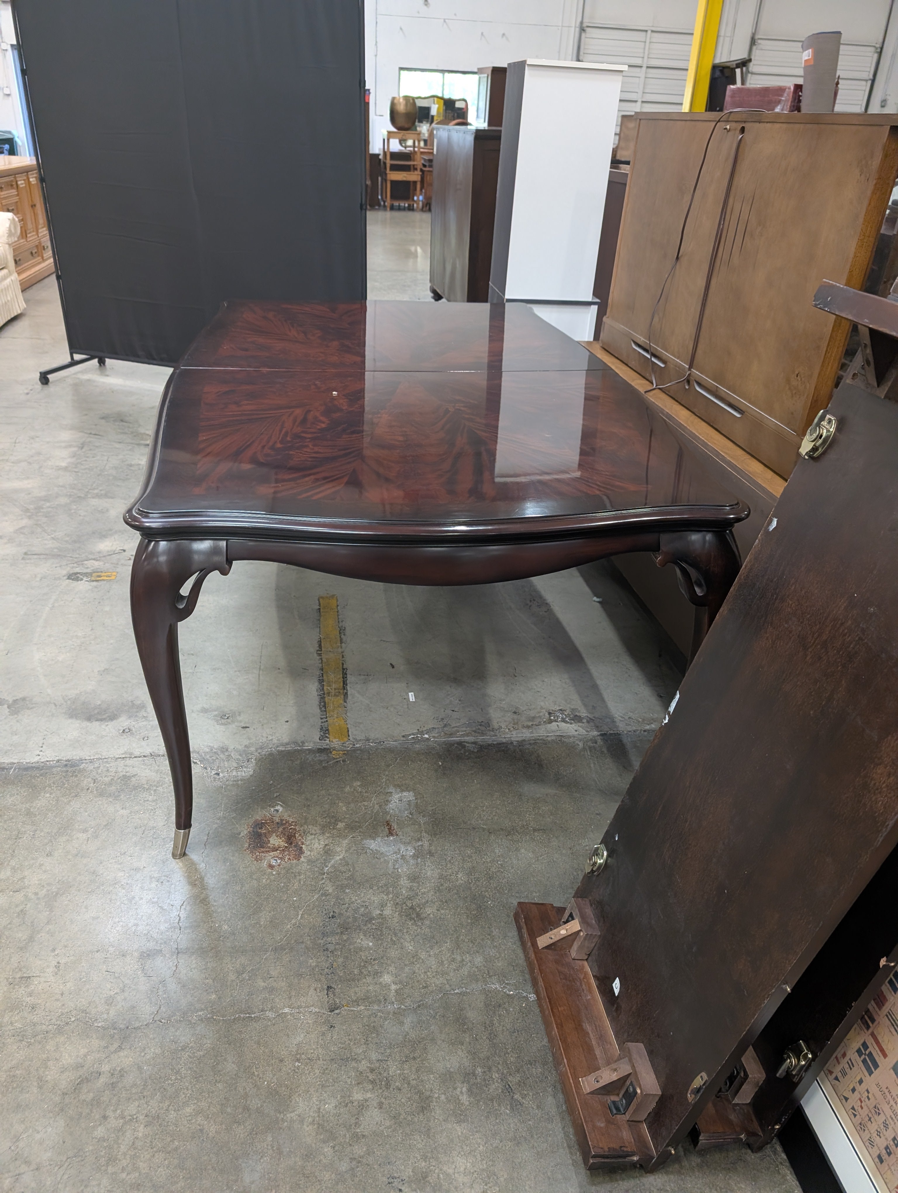 Dining Table in Dark Wood with Two leaves