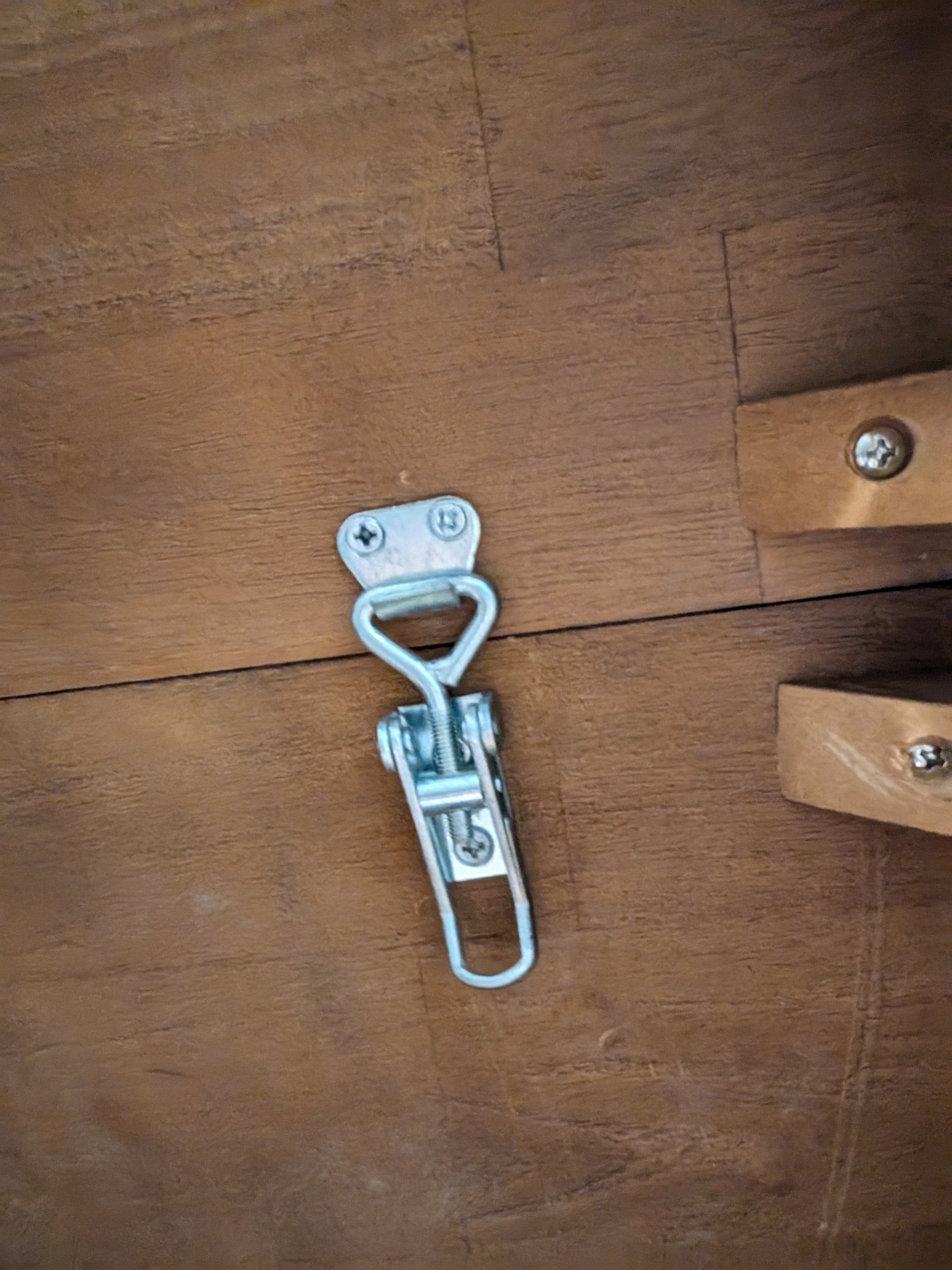 Warm Cherry Finish Extendable Oval Dining Table