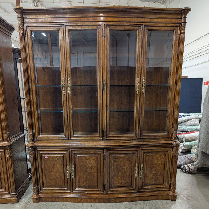 DREXEL Hardwood Curio Cabinet - Excellent Condition
