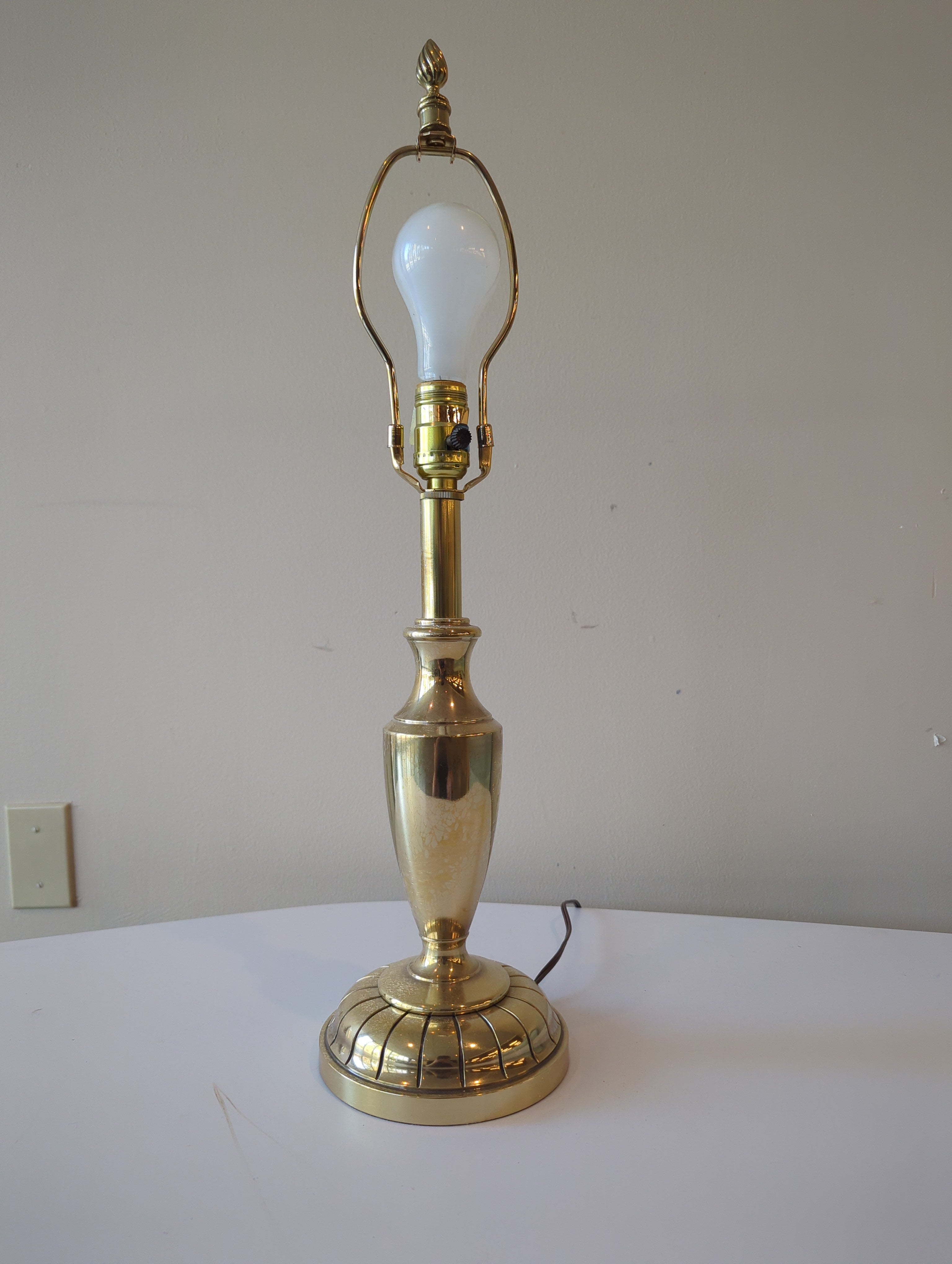 Antique Brass Table Lamp with Urn-Shaped Base