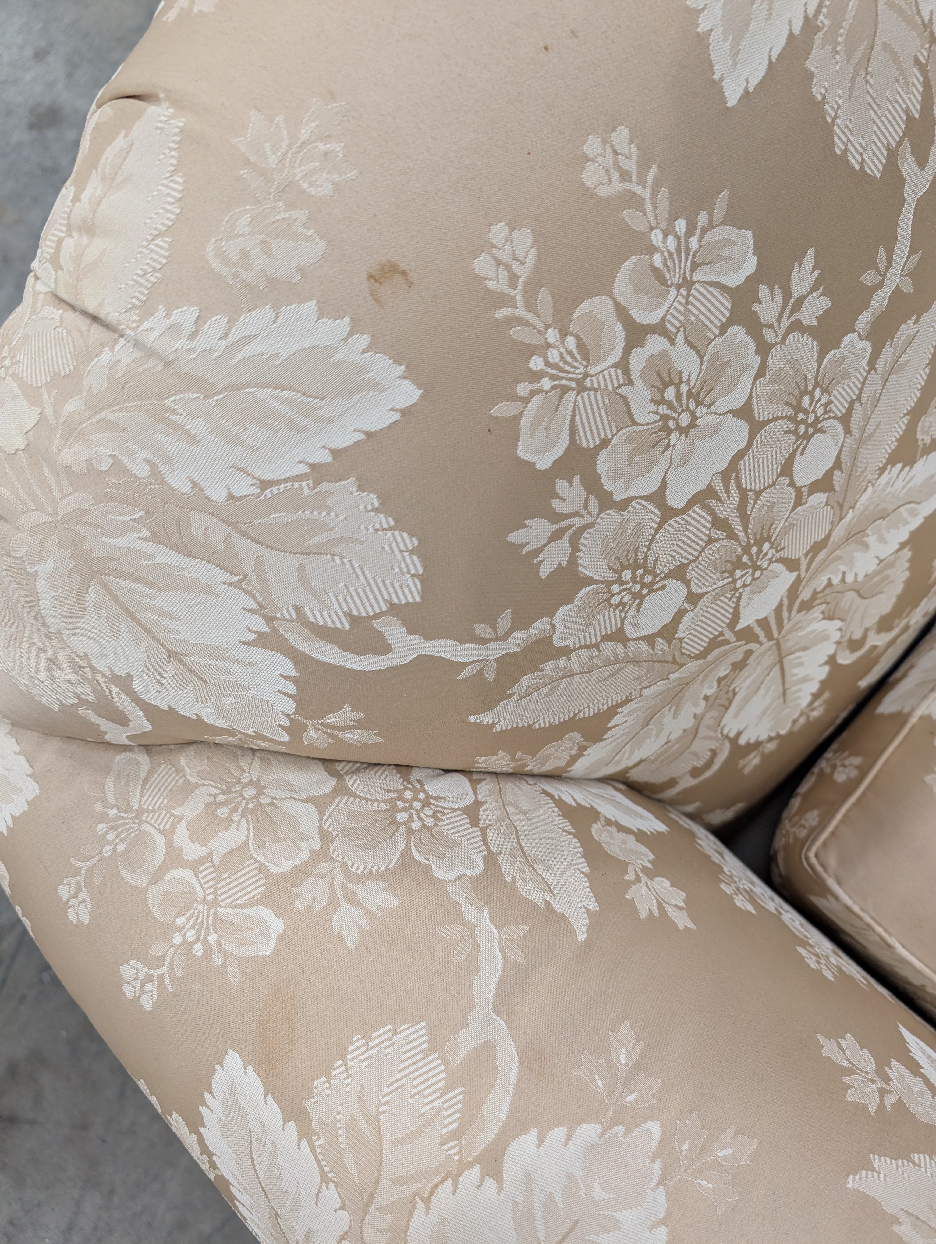 WAREHOUSE SALE Pearson Floral pattern Sofa