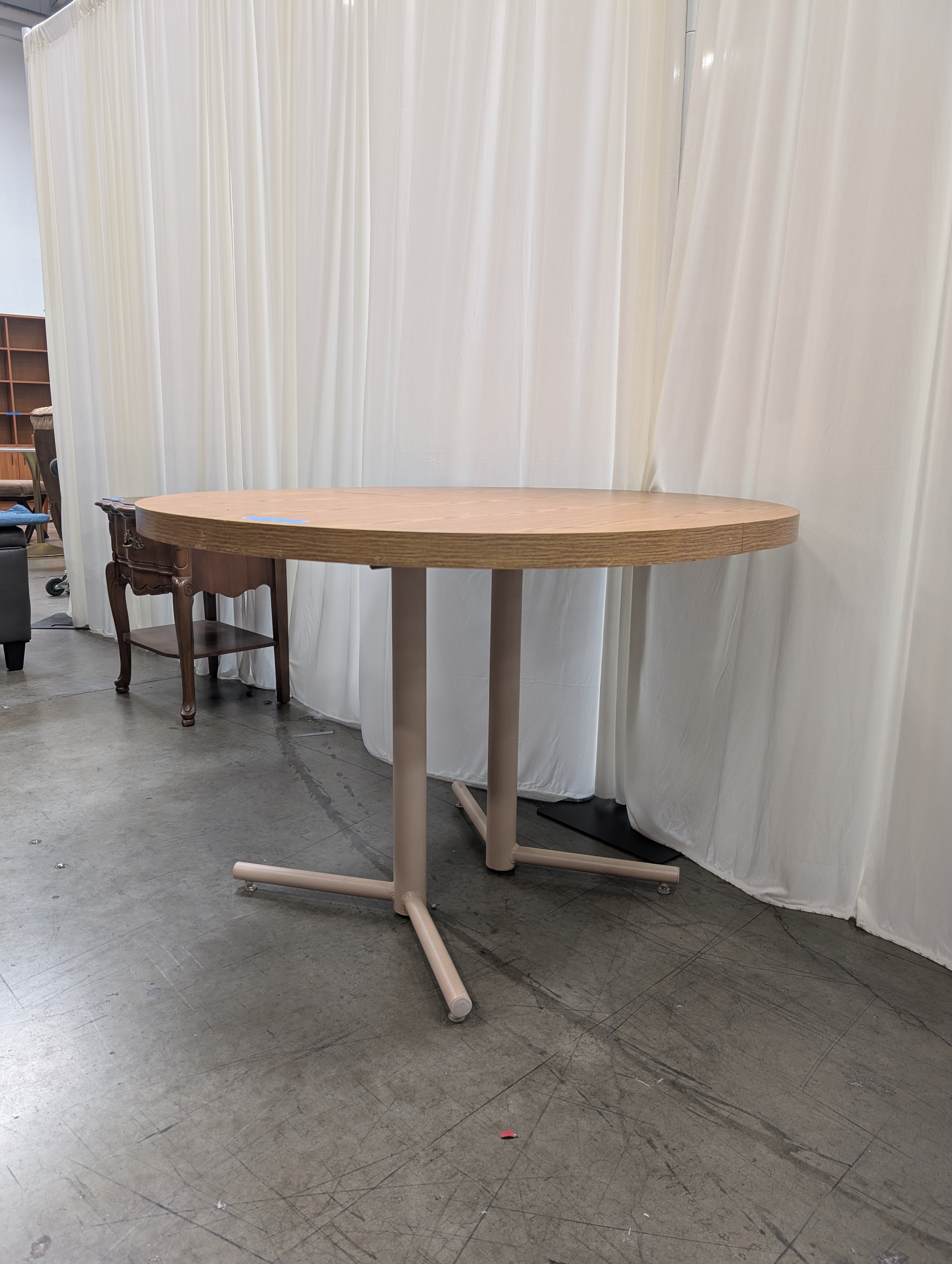 Round Wood Grain Dining Table