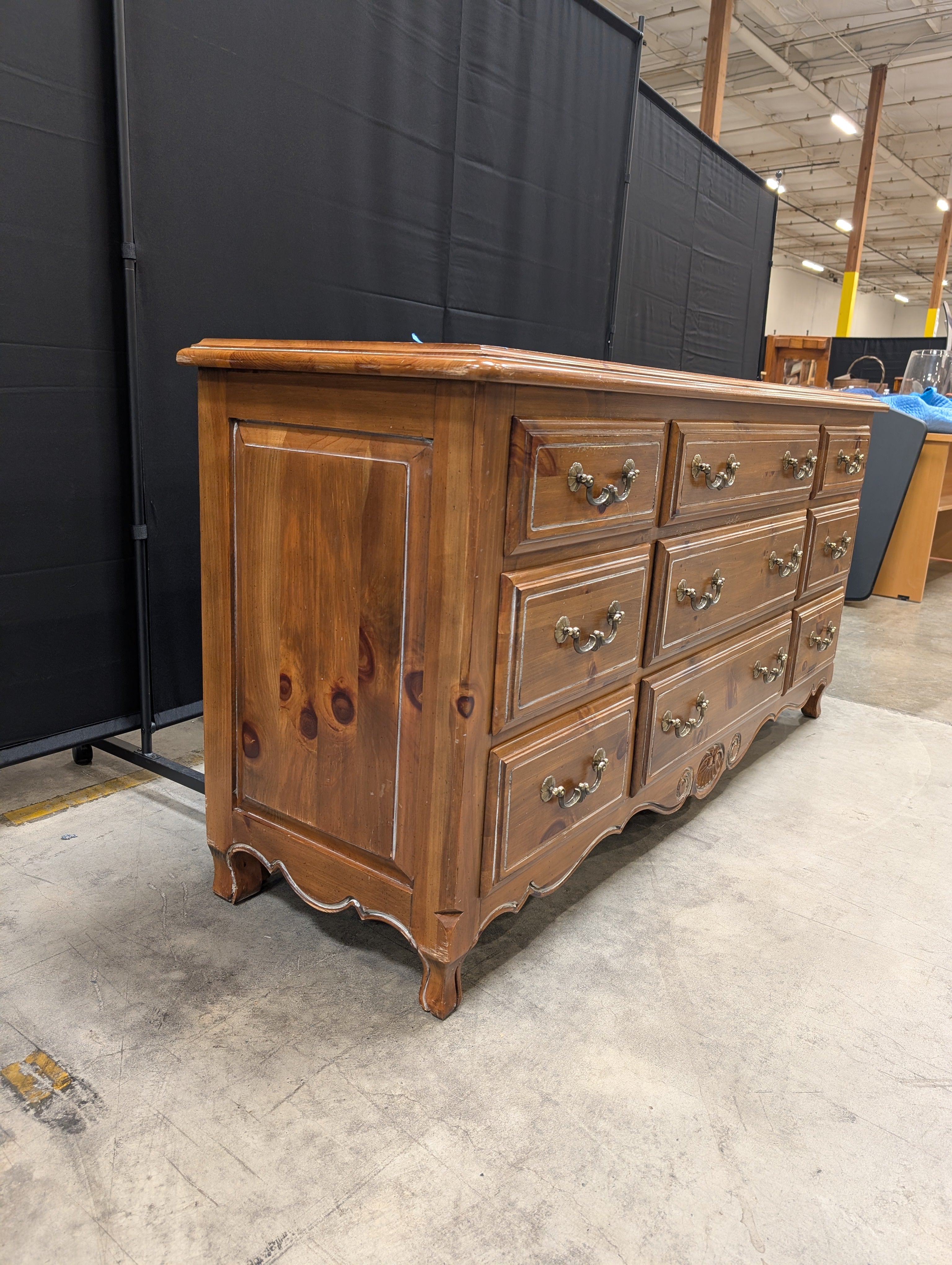 Ethan Allen Stately Wood French Provincial Nine-Drawer Dresser