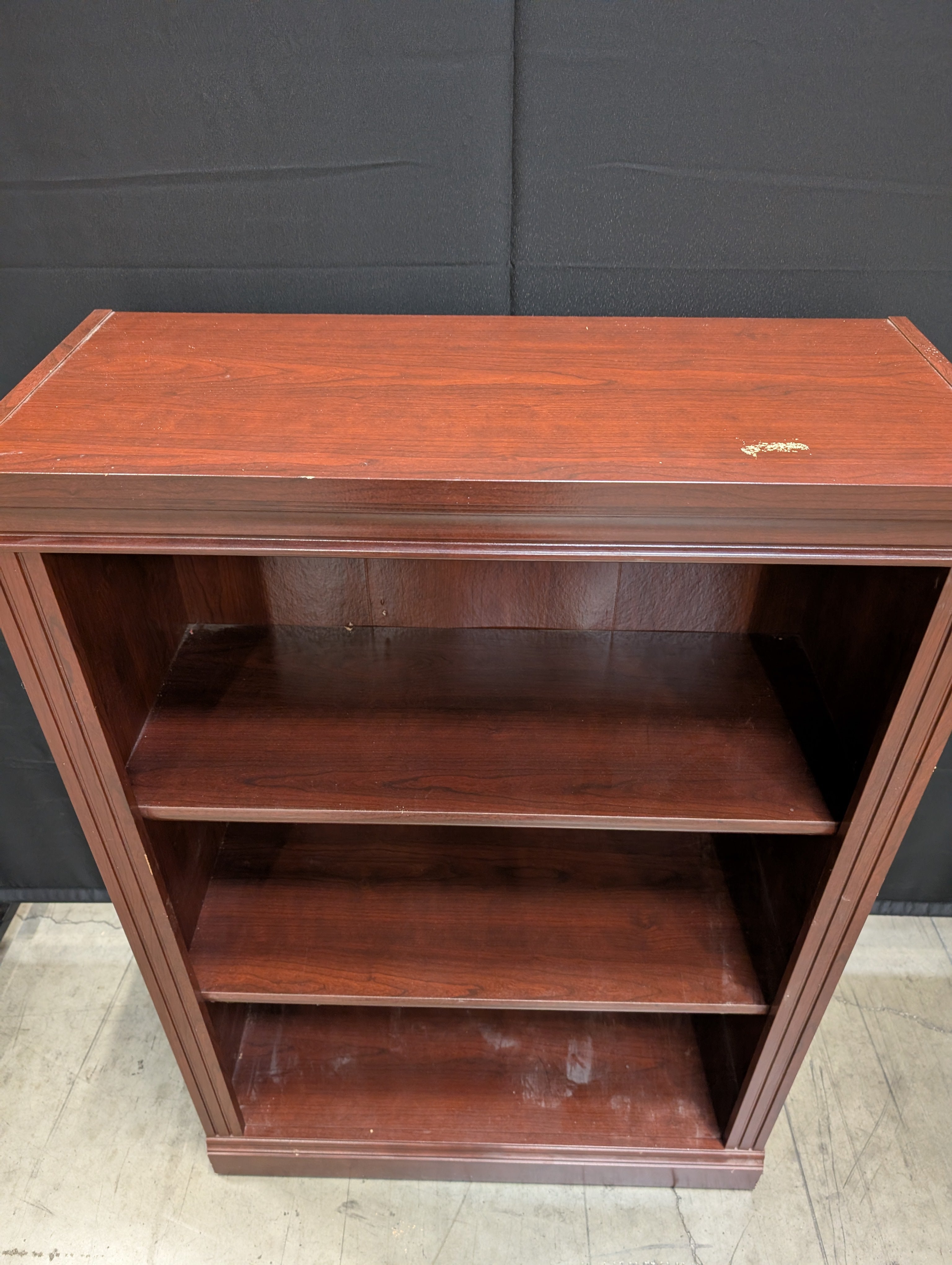 Traditional Dark Wood Three-Tier Bookcase