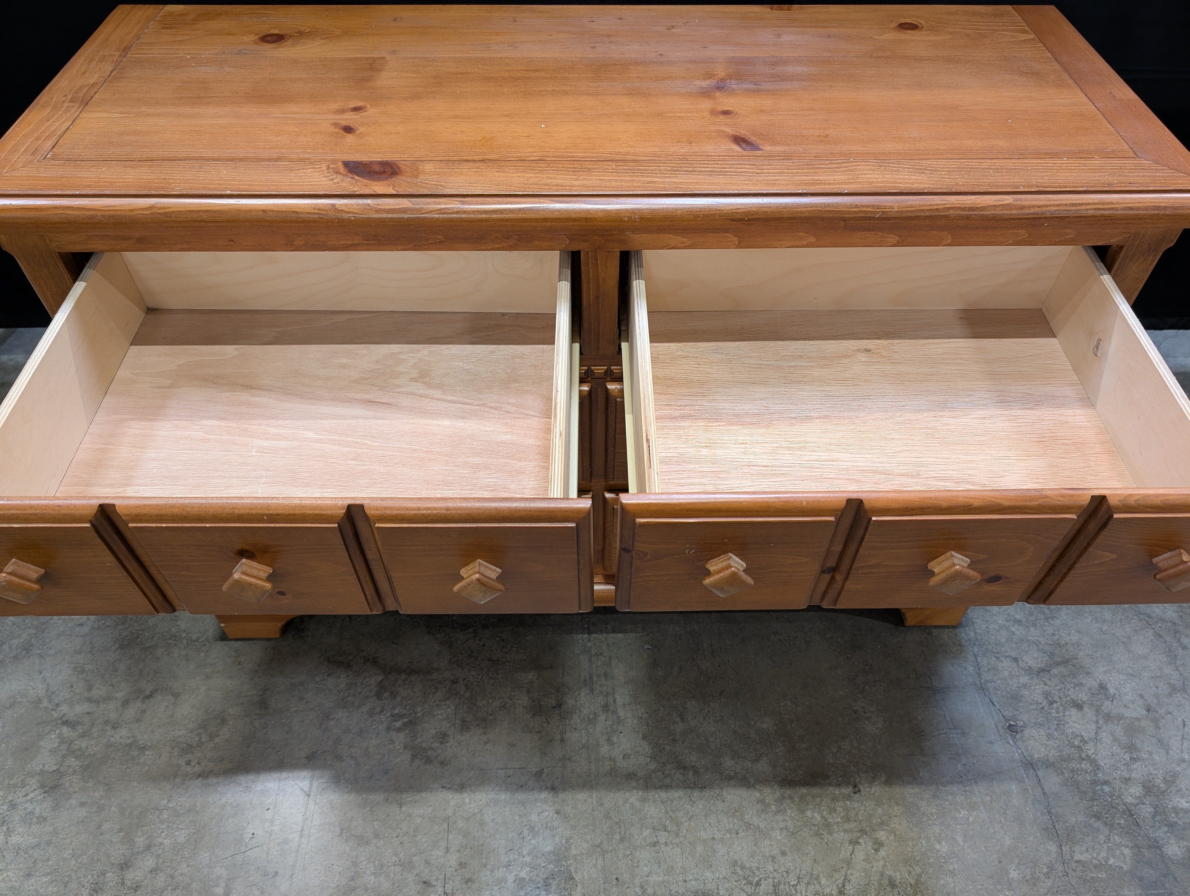 Solid Wood Six-Drawer Chest with Warm Honey Finish