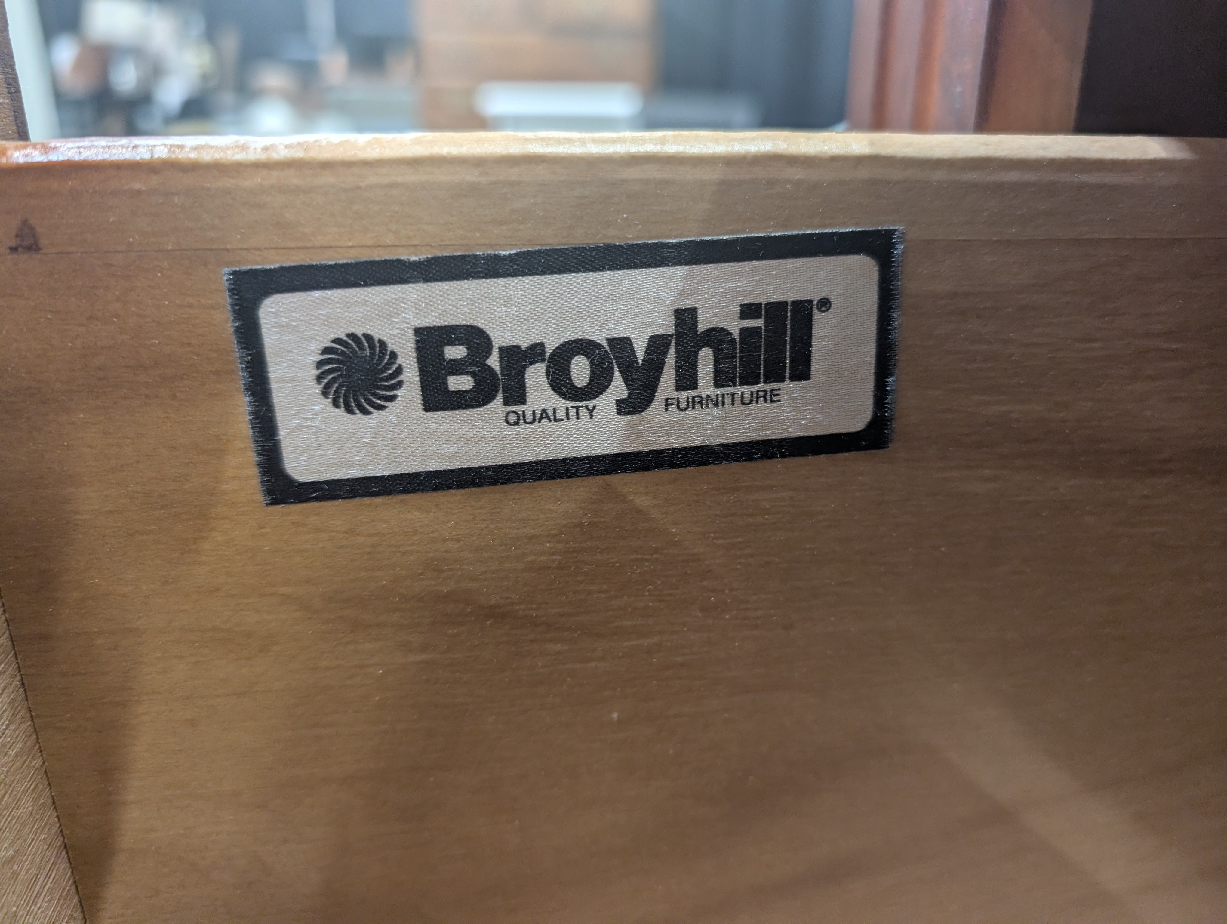 Traditional Broyhill Cherry Wood Dresser with Brass Hardware