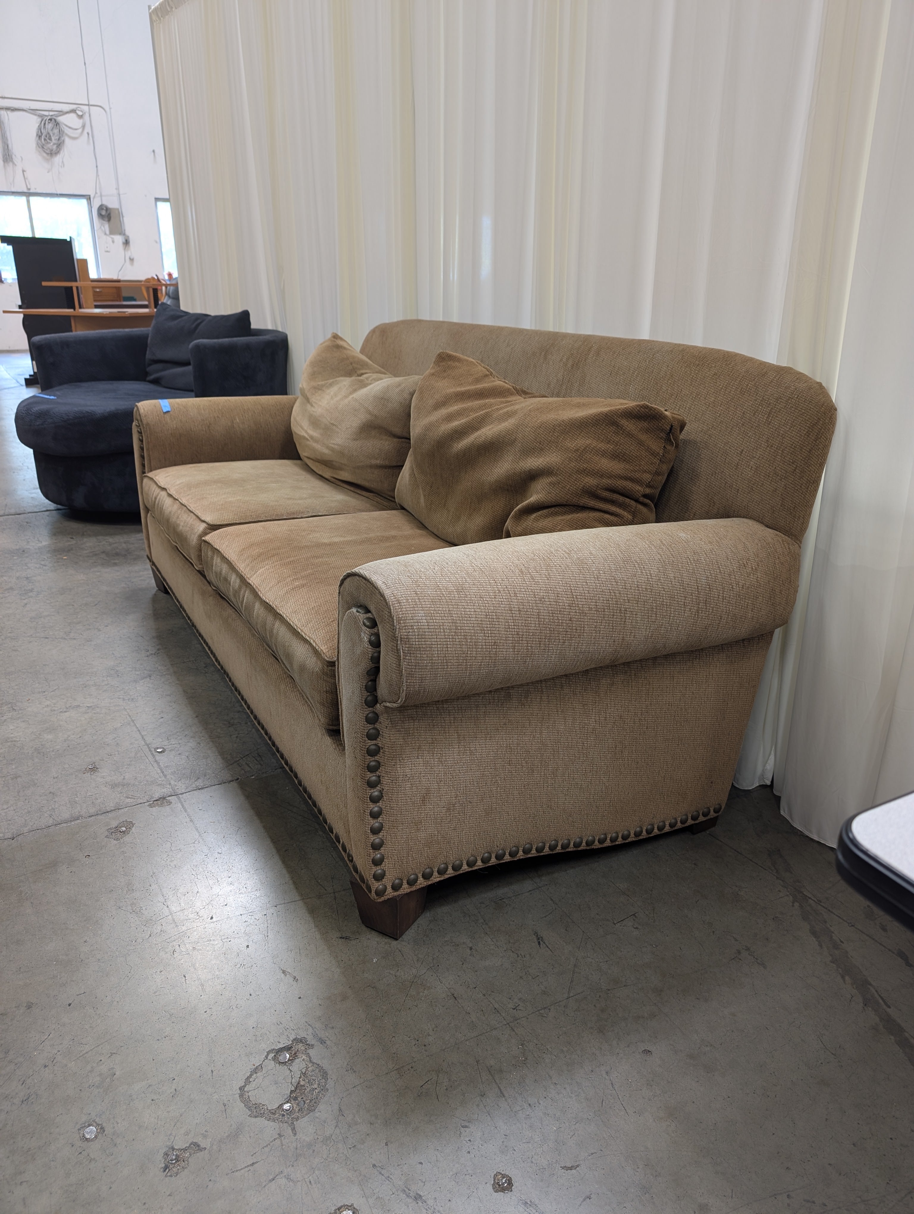 Northwalk Tan Textured Fabric Rolled Arm Couch