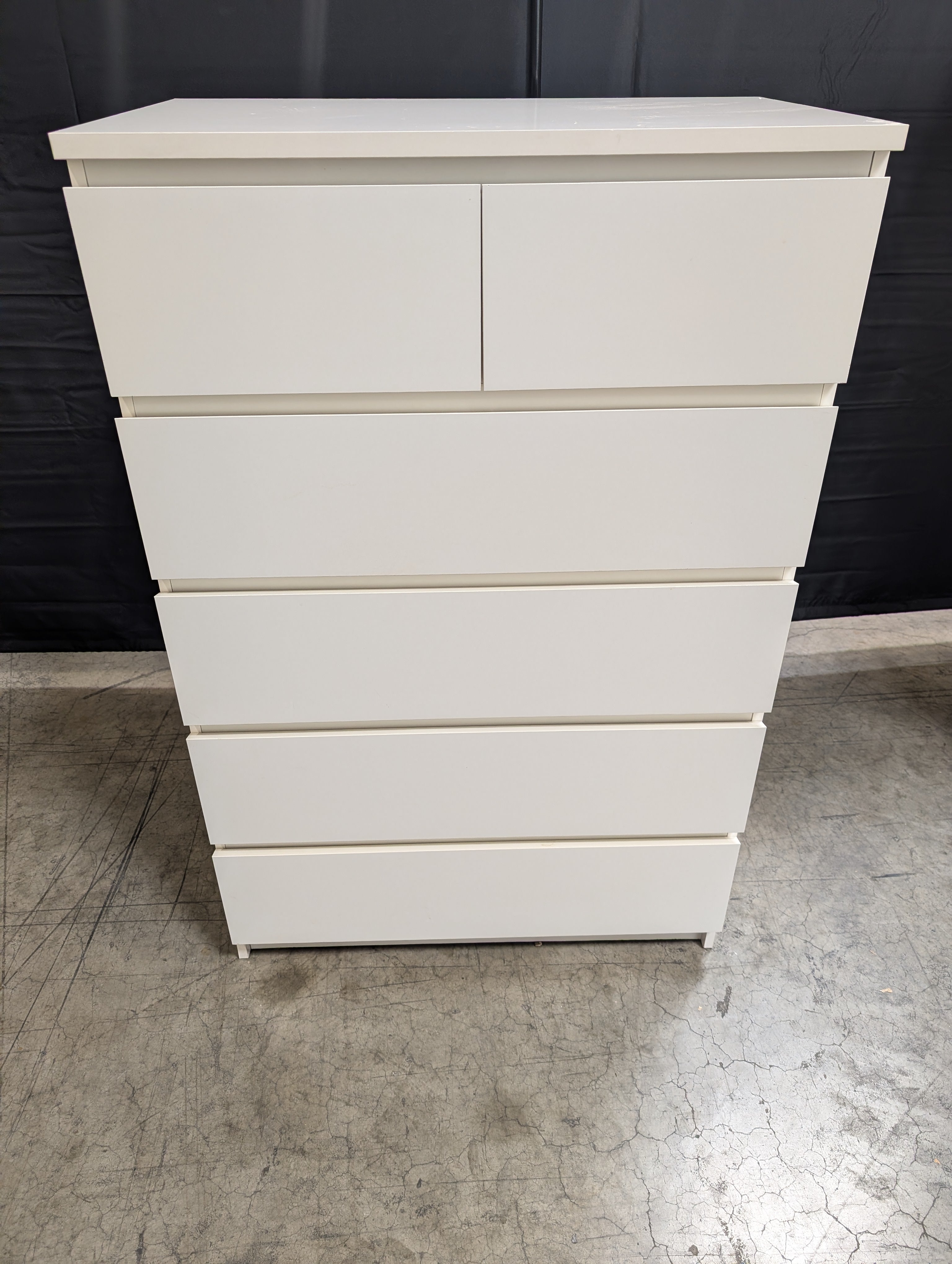 Modern Light Grey Six-Drawer Dresser Chest