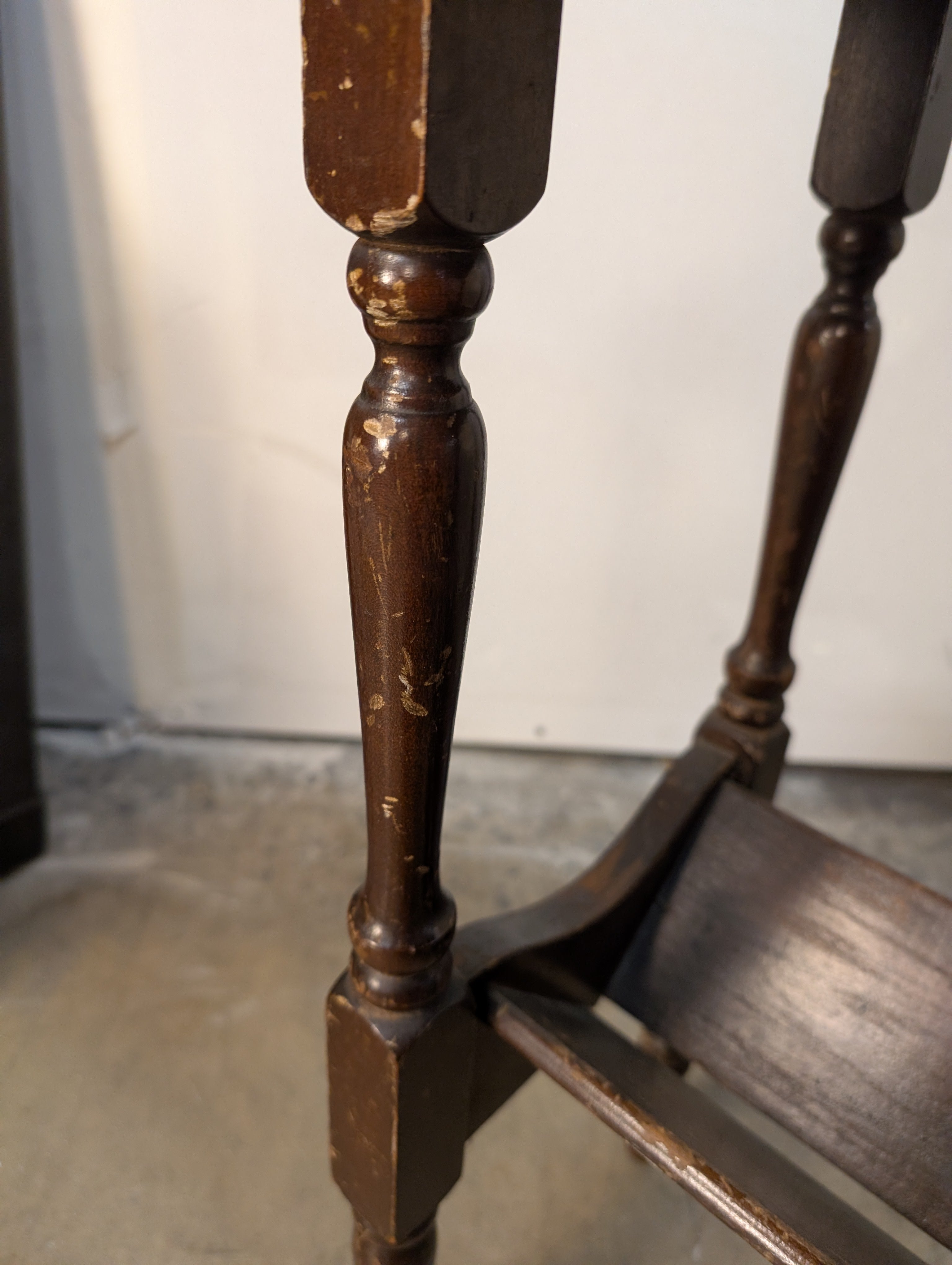 Vintage Wood Accent Table with Turned Legs and Lower Shelf